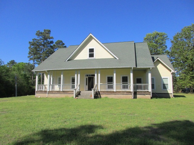 Great 2 story home with lots of room on 1 1/2 acres. Inviting front porch, large deck off the back of the home, and a huge sun room across the back. Large kitchen with lots of cabinets, large living room with gas fireplace, large master bedroom and bath on first floor along with 2 other bedrooms. 3 bedrooms upstairs and 2 large bonus rooms. Tank-less hot water heaters, 3 a/c units. Detached carport. Cleveland County School District. Call today for more details.