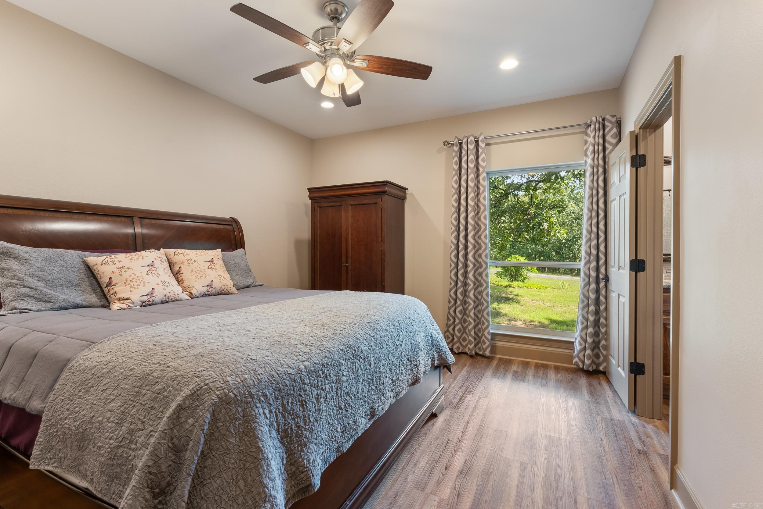 HIGH POINT - Residential
