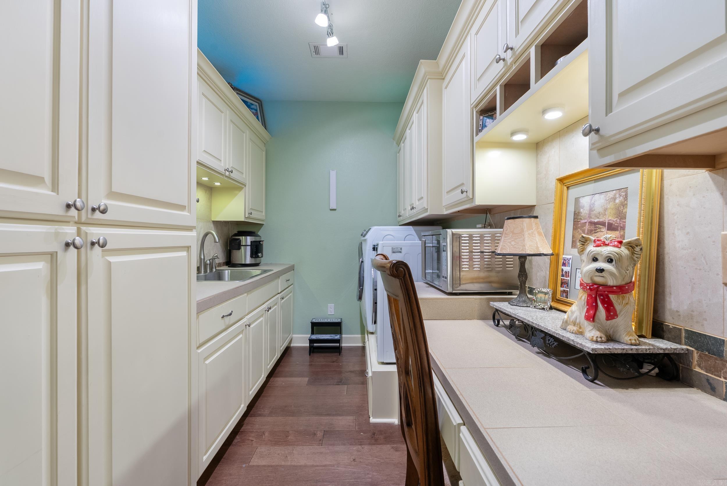 HIGH POINT - Residential