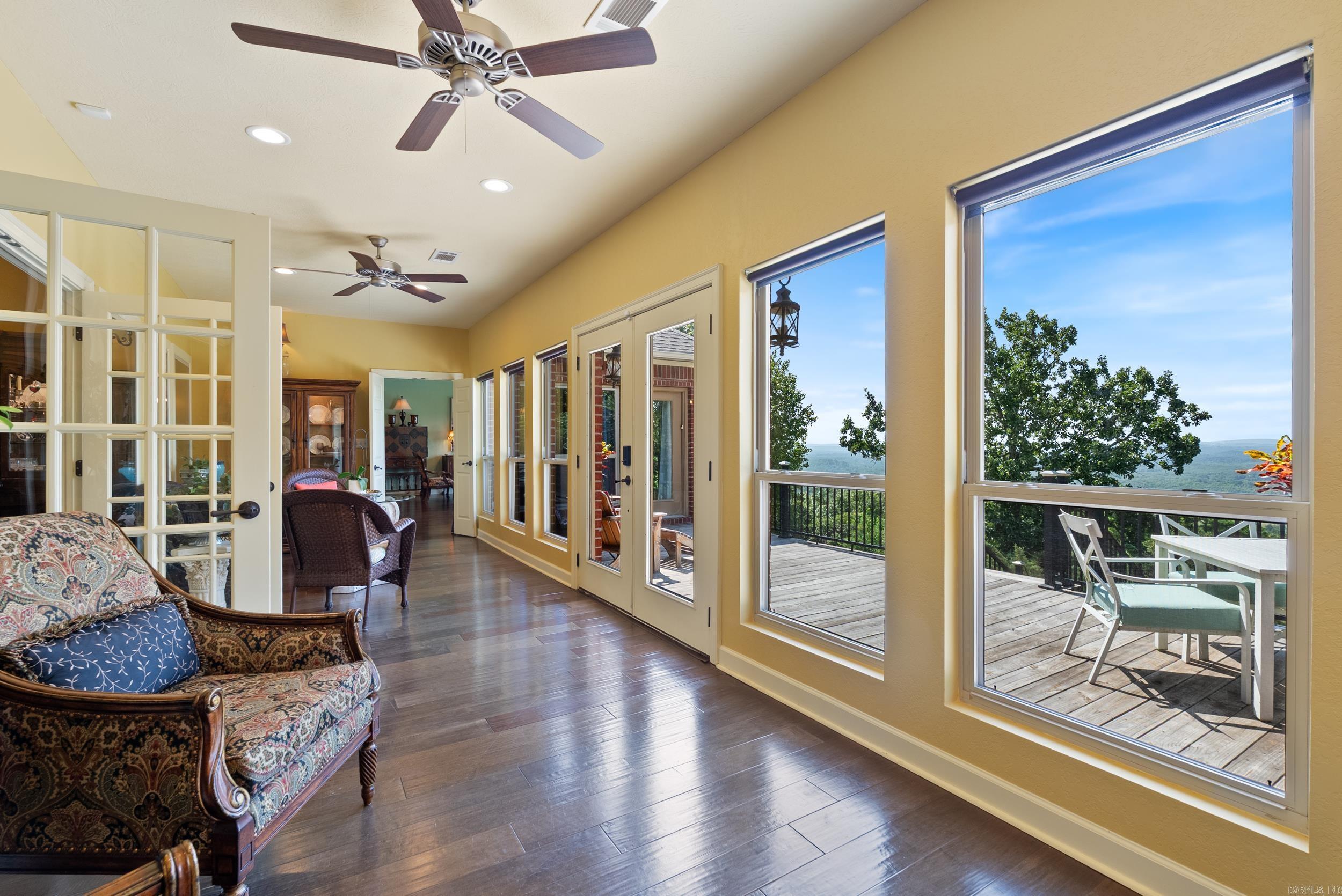 HIGH POINT - Residential