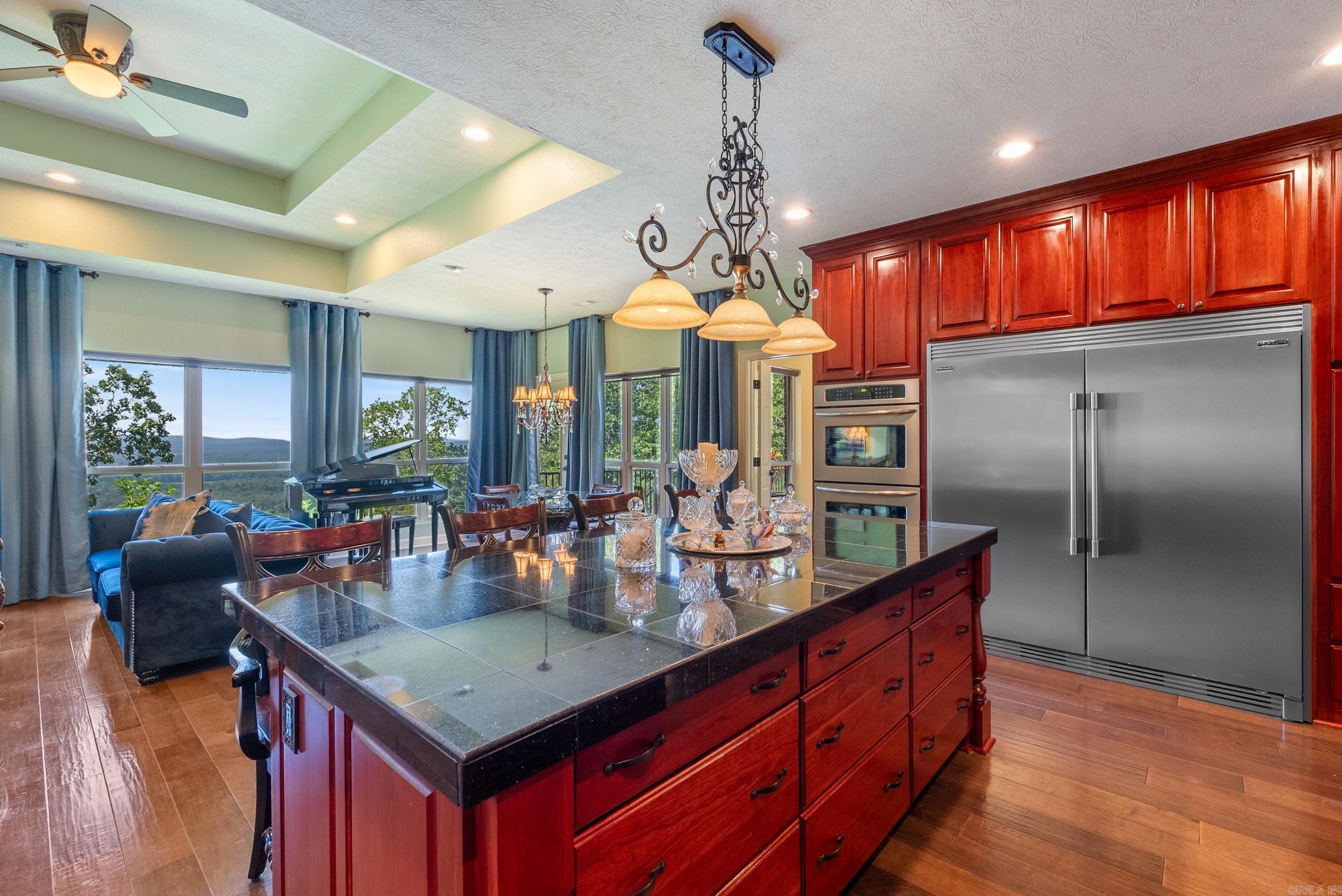 HIGH POINT - Residential