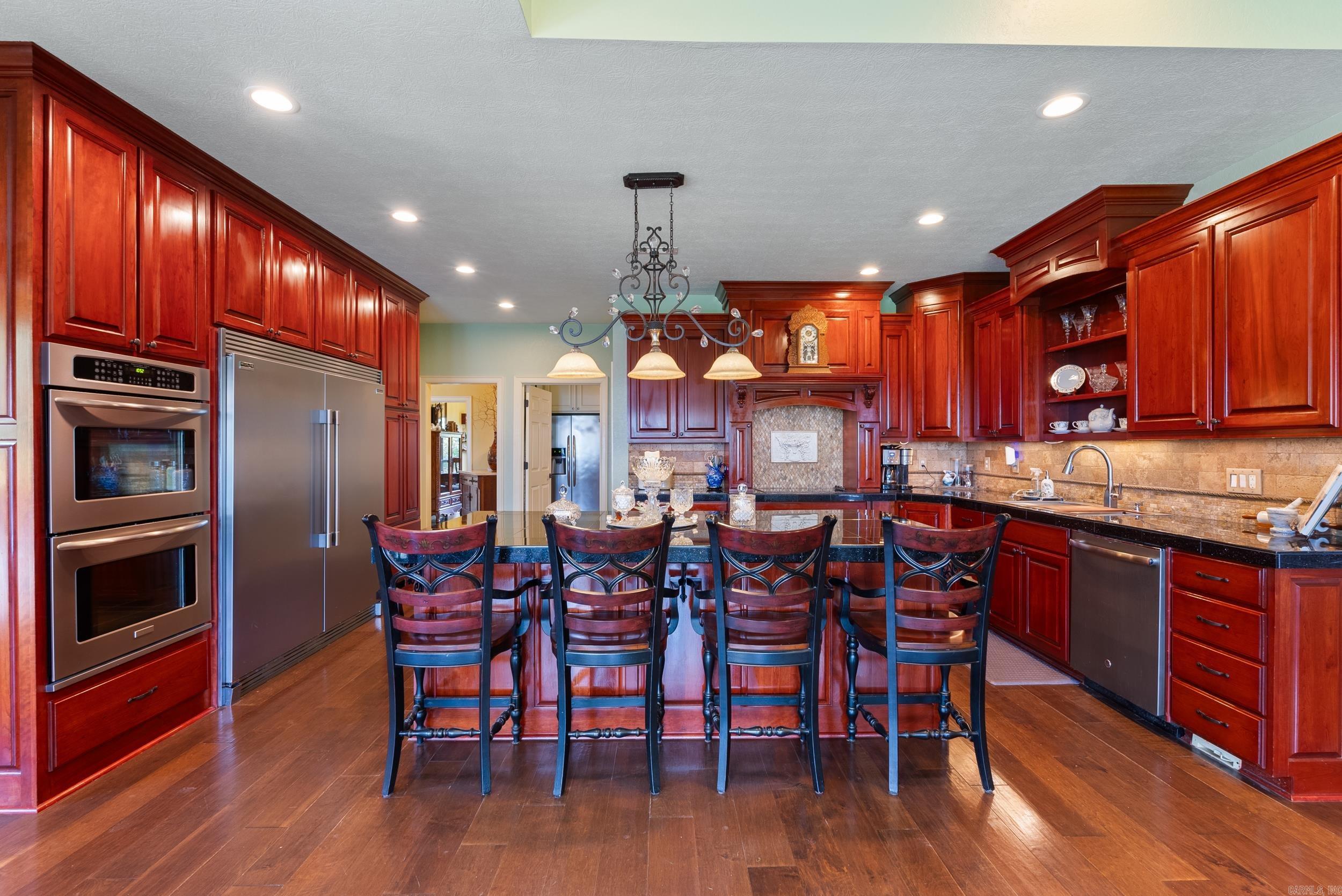 HIGH POINT - Residential