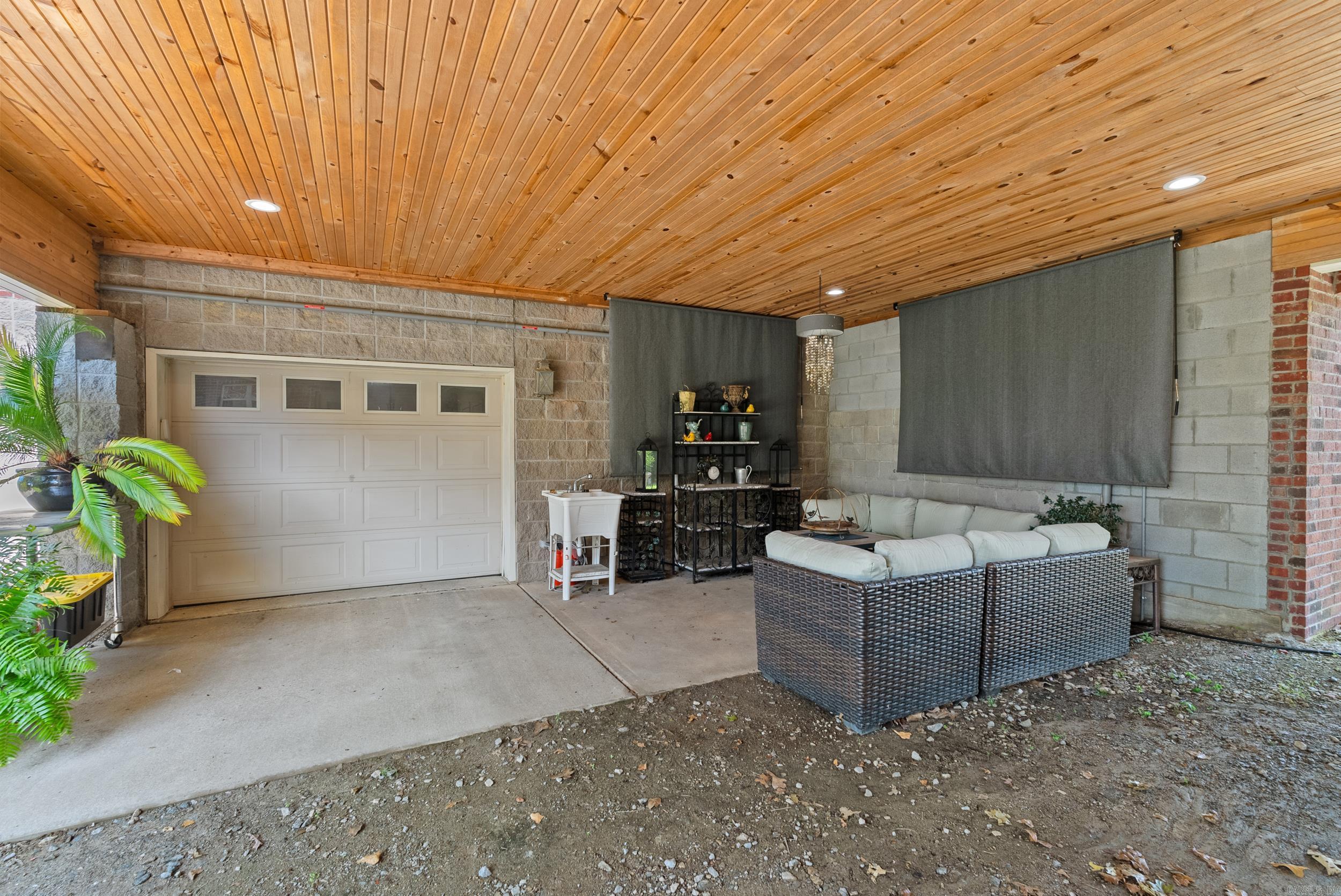 HIGH POINT - Residential