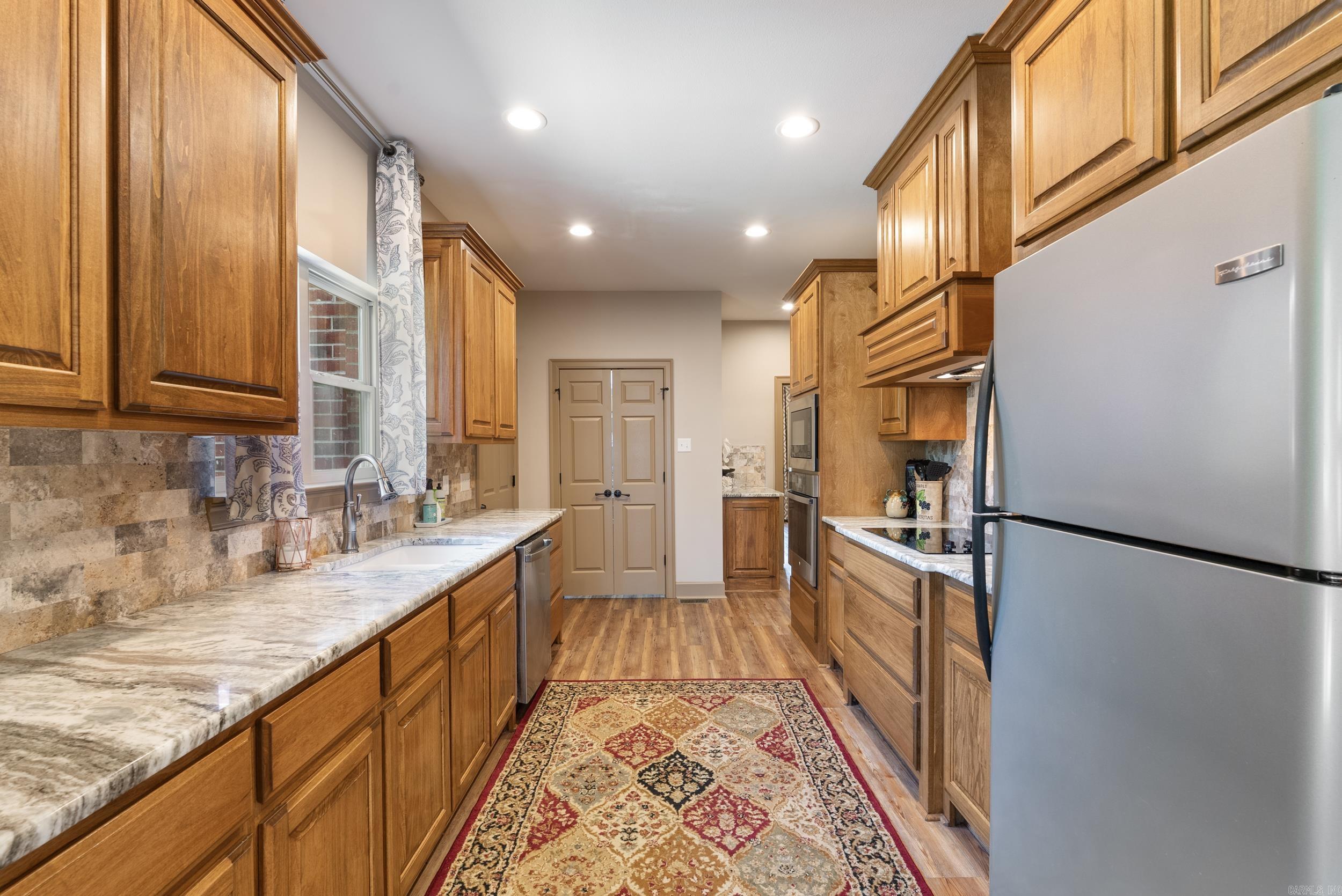 HIGH POINT - Residential