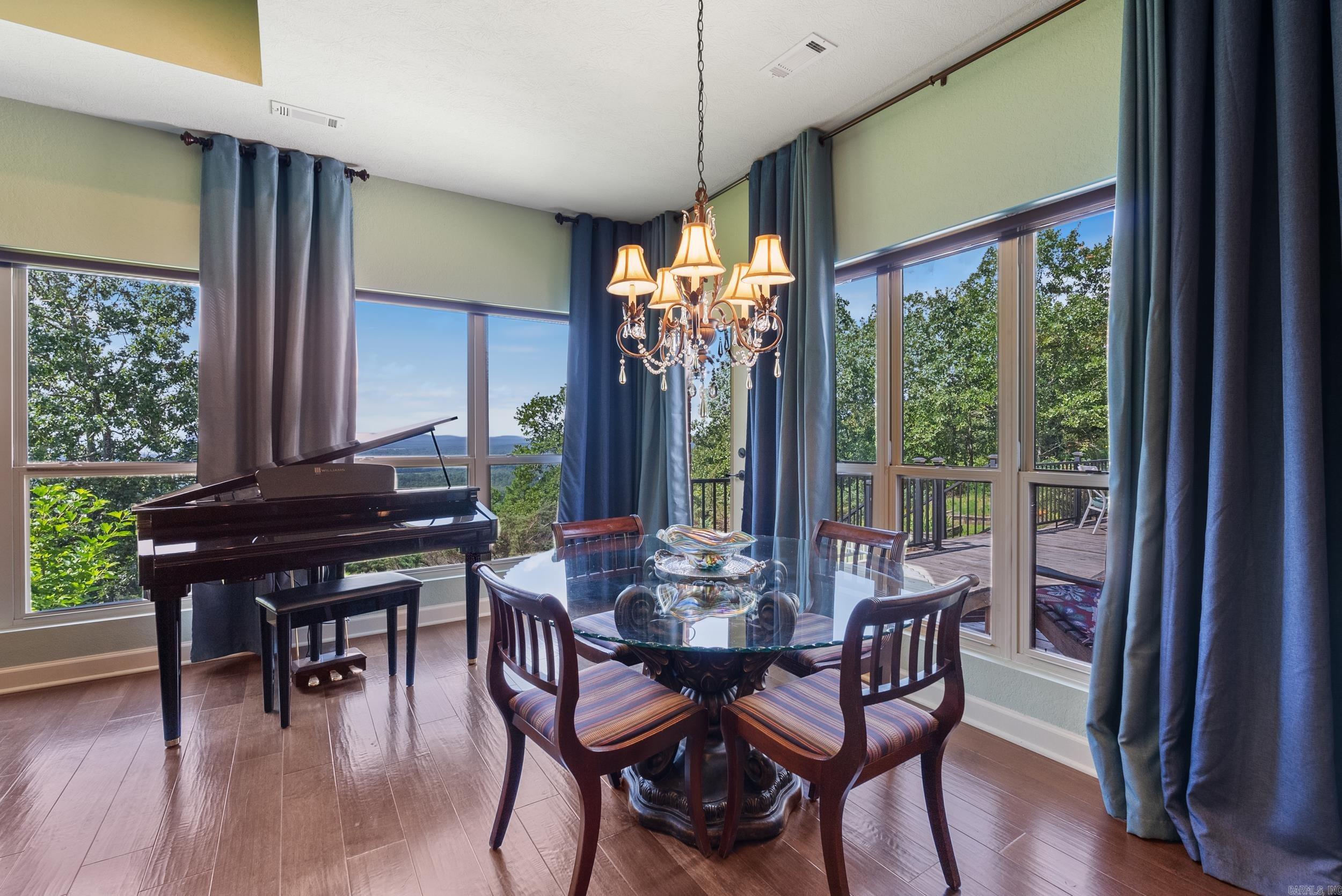 HIGH POINT - Residential