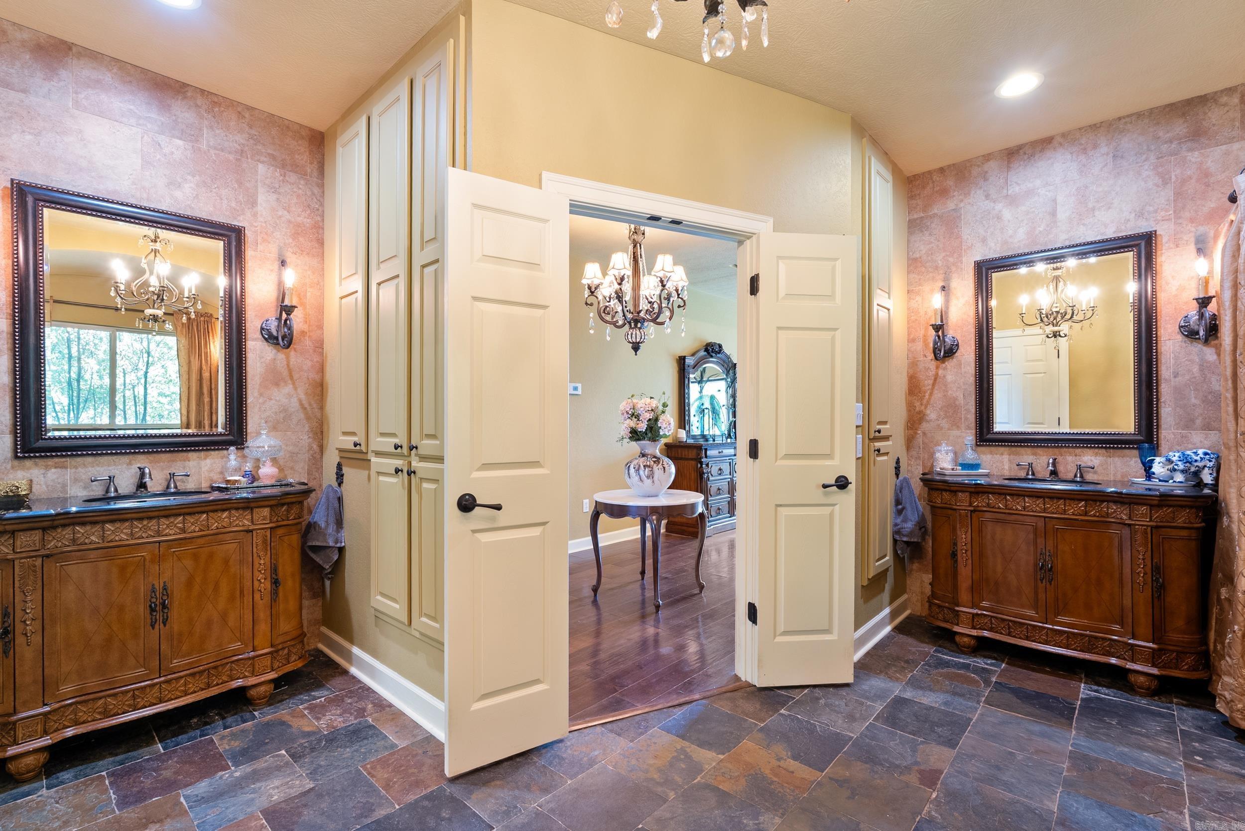 HIGH POINT - Residential