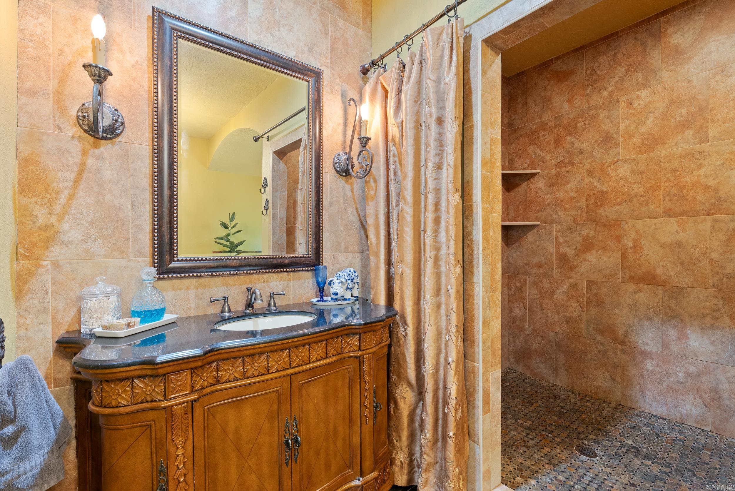 HIGH POINT - Residential