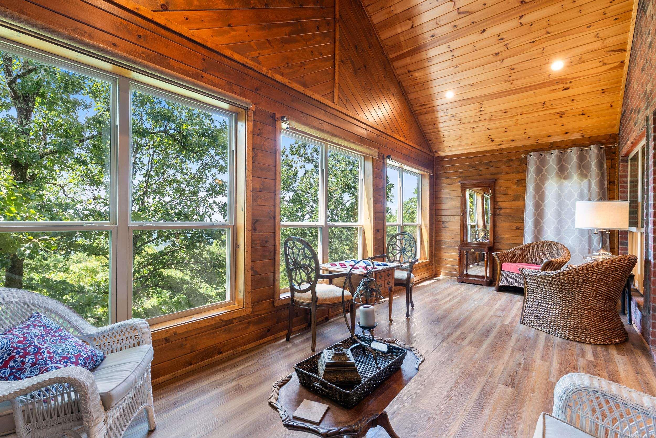 HIGH POINT - Residential