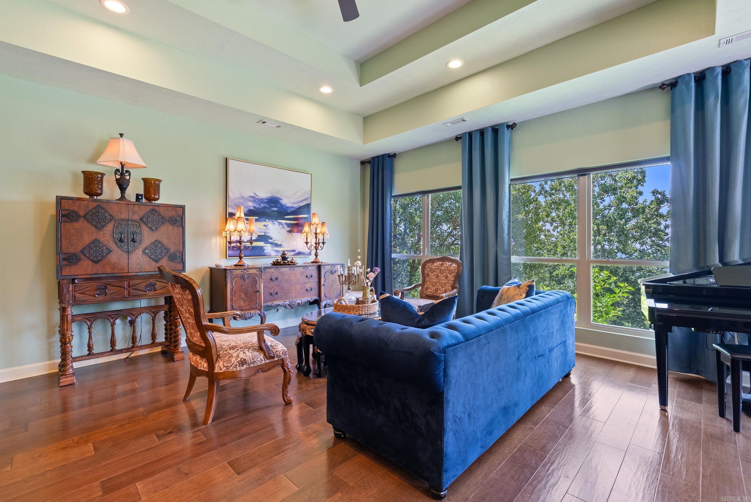 HIGH POINT - Residential