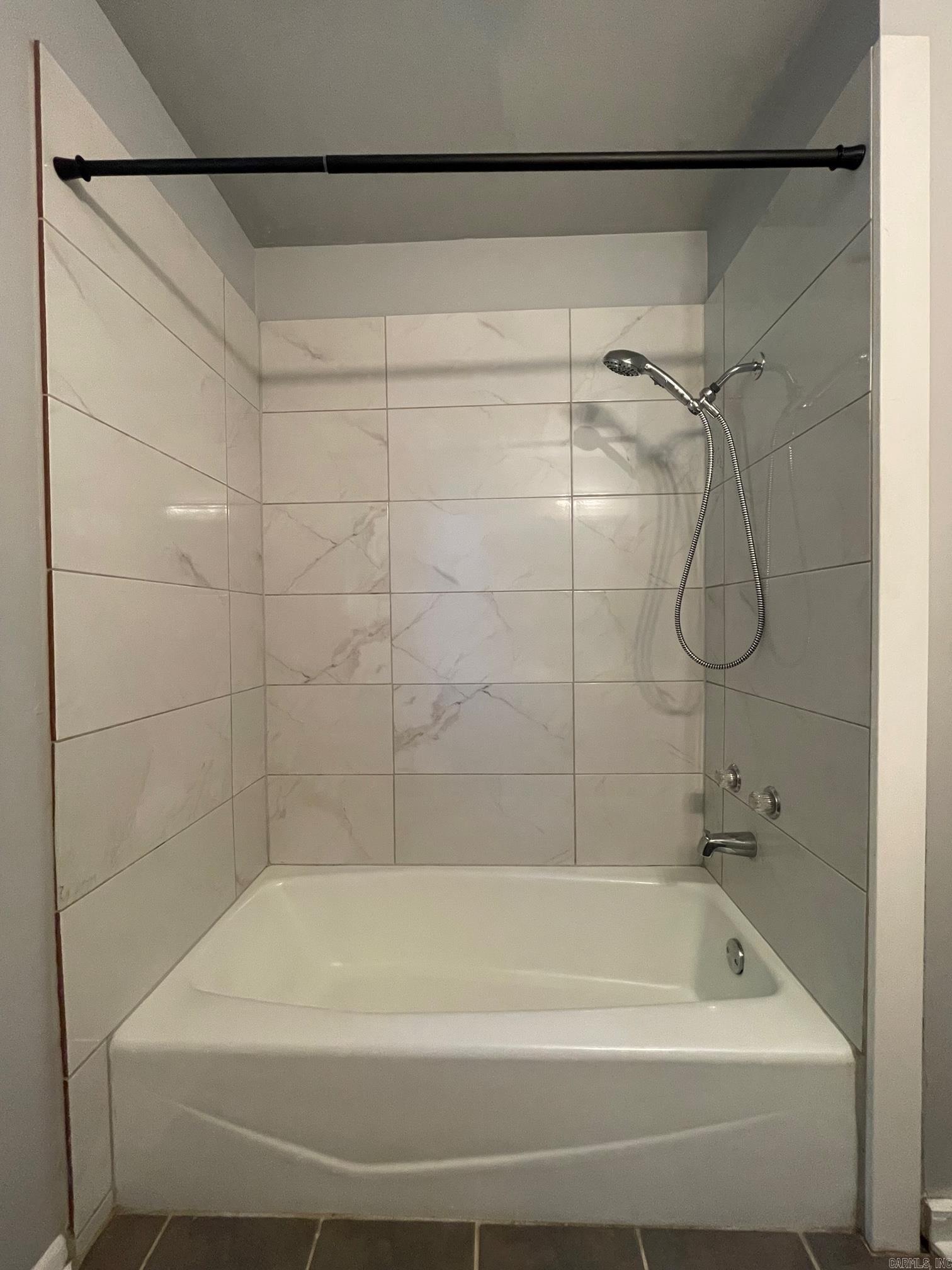 Lottwood - Residential Lease