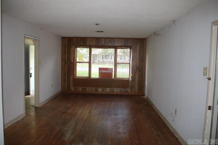 Farmeres 3rd - Residential