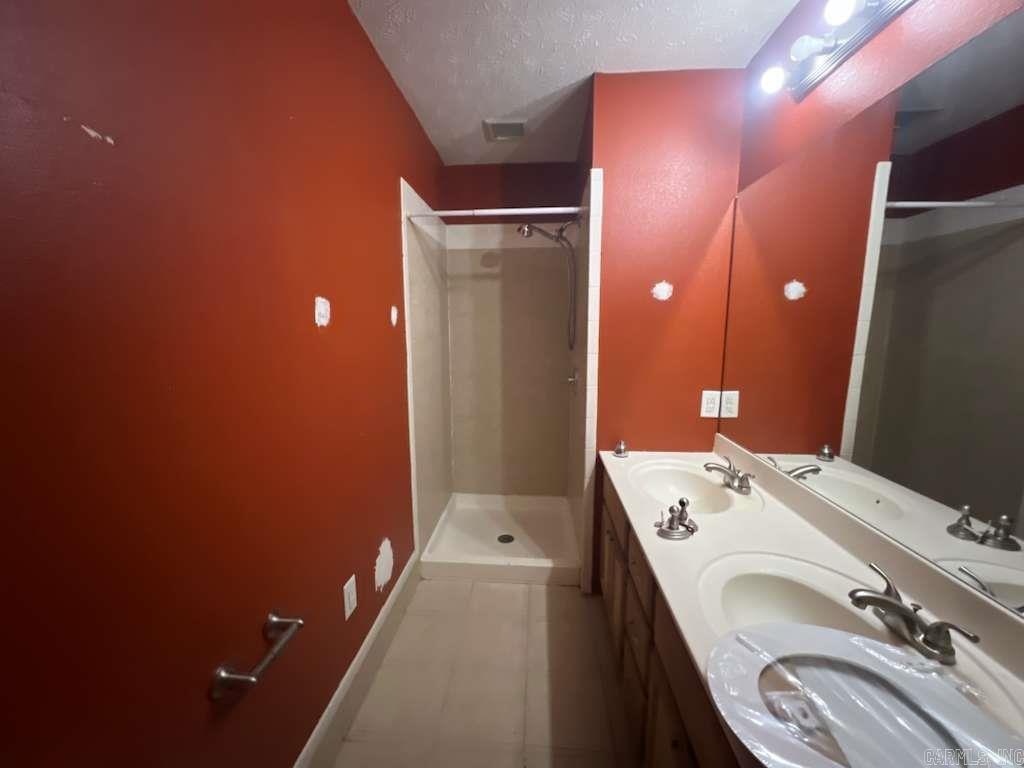 WOODED ACRES - Residential