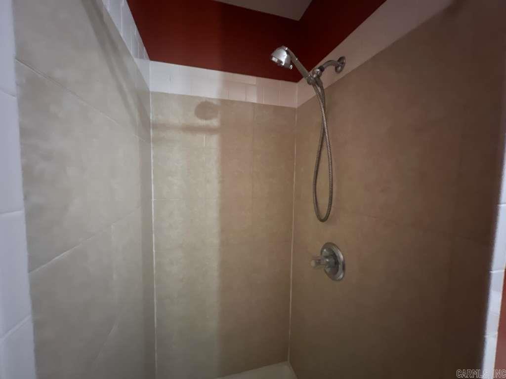 WOODED ACRES - Residential