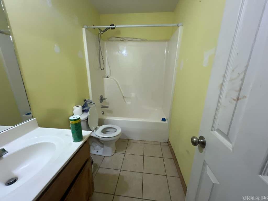 WOODED ACRES - Residential