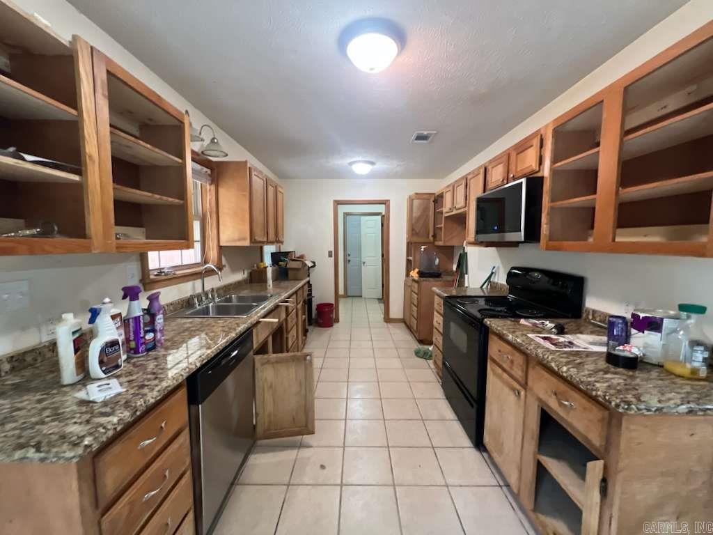 WOODED ACRES - Residential