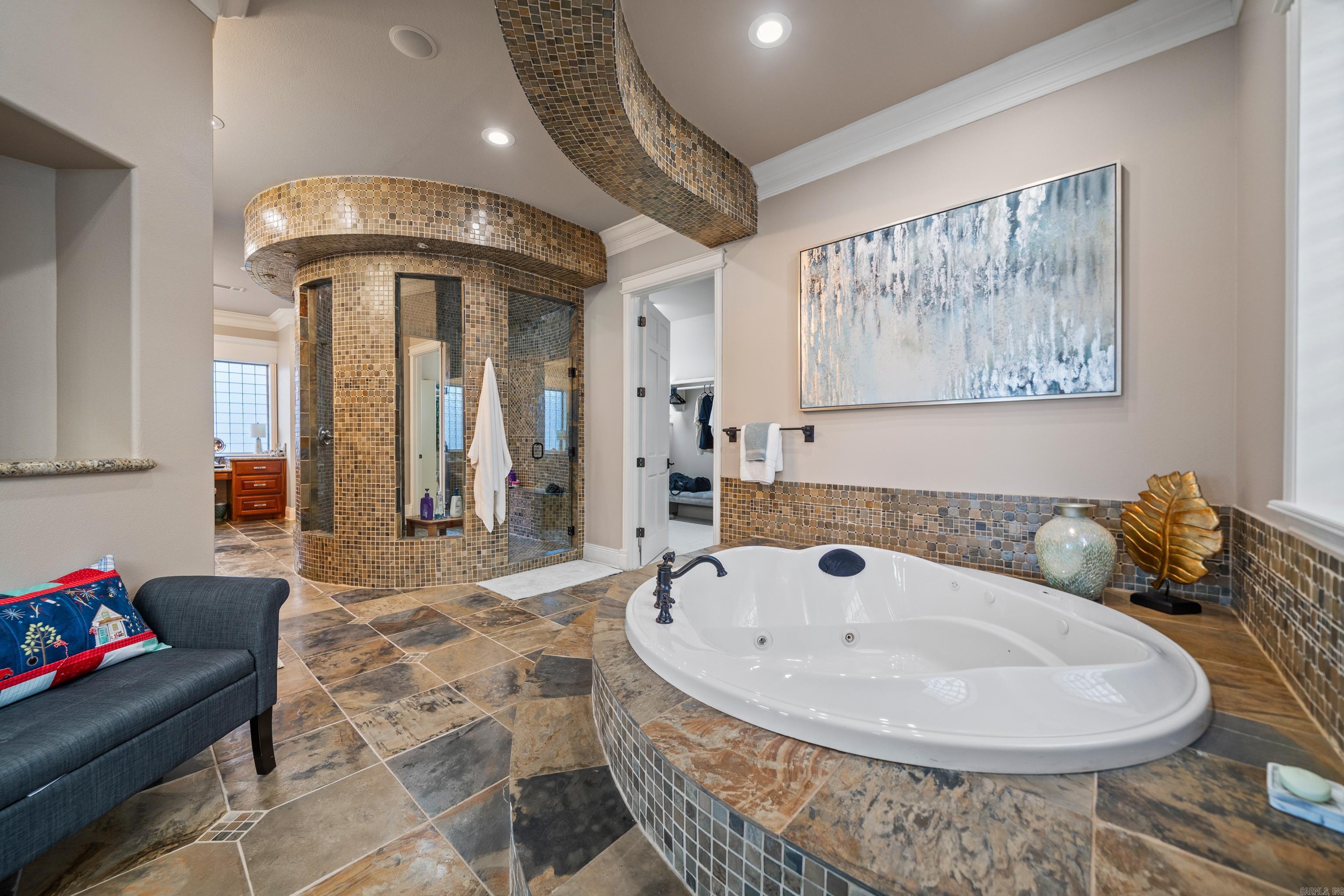 PARADISE LAKE VILLAGE TOWNHOME - Residential