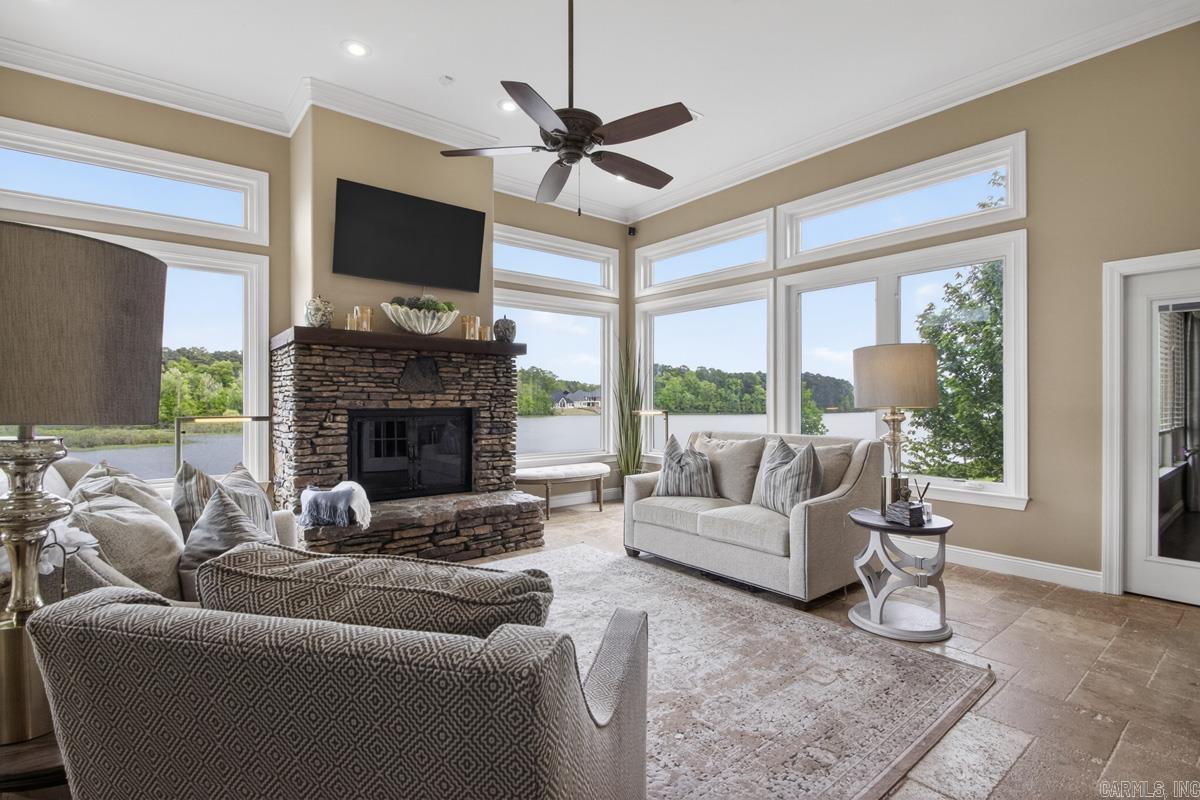 WESTSHORE ADDN HURRICANE LAKE ES - Residential