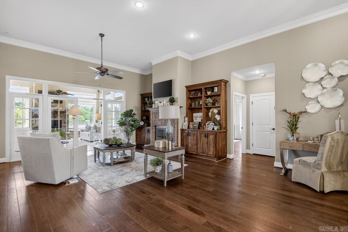 WESTSHORE ADDN HURRICANE LAKE ES - Residential