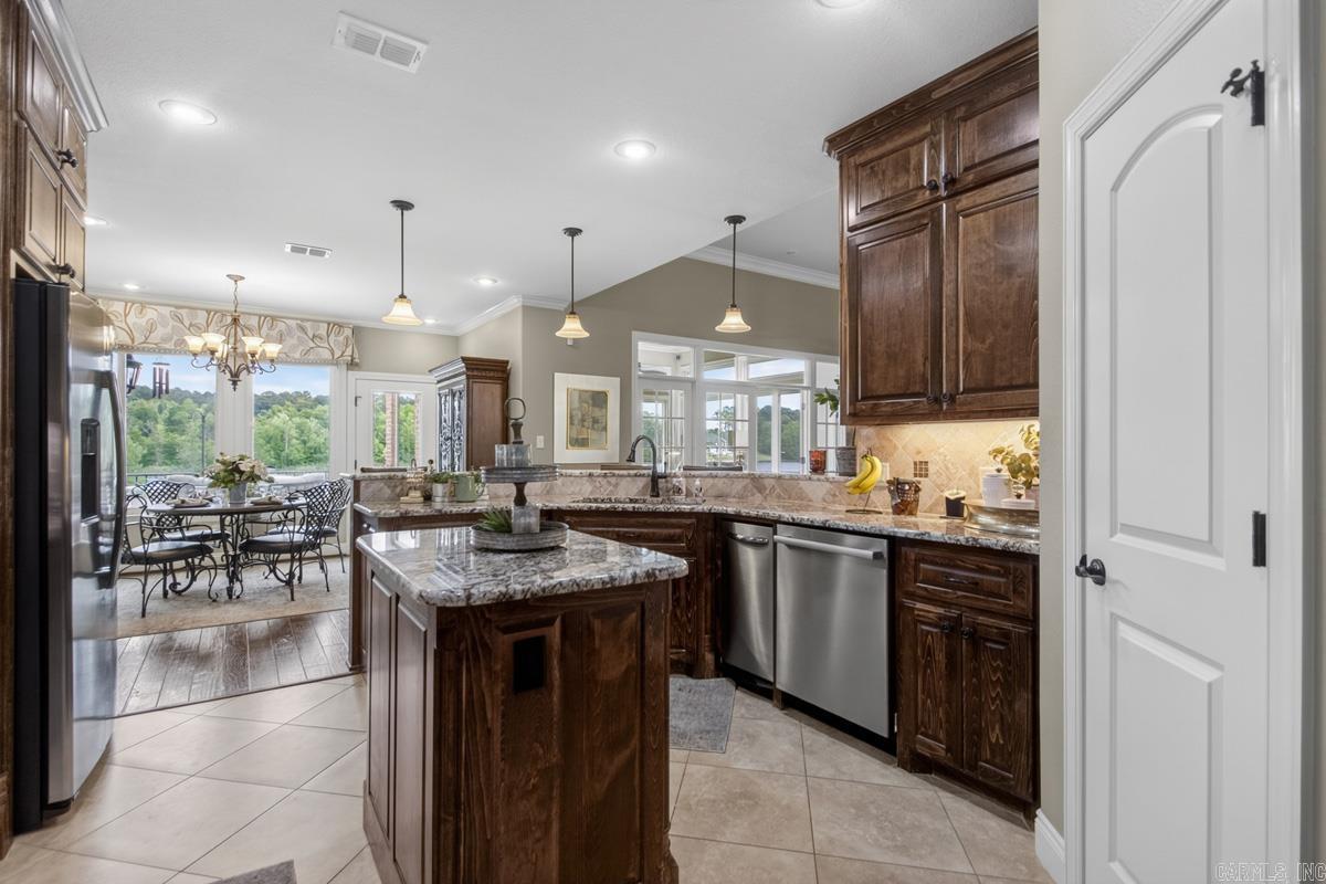 WESTSHORE ADDN HURRICANE LAKE ES - Residential