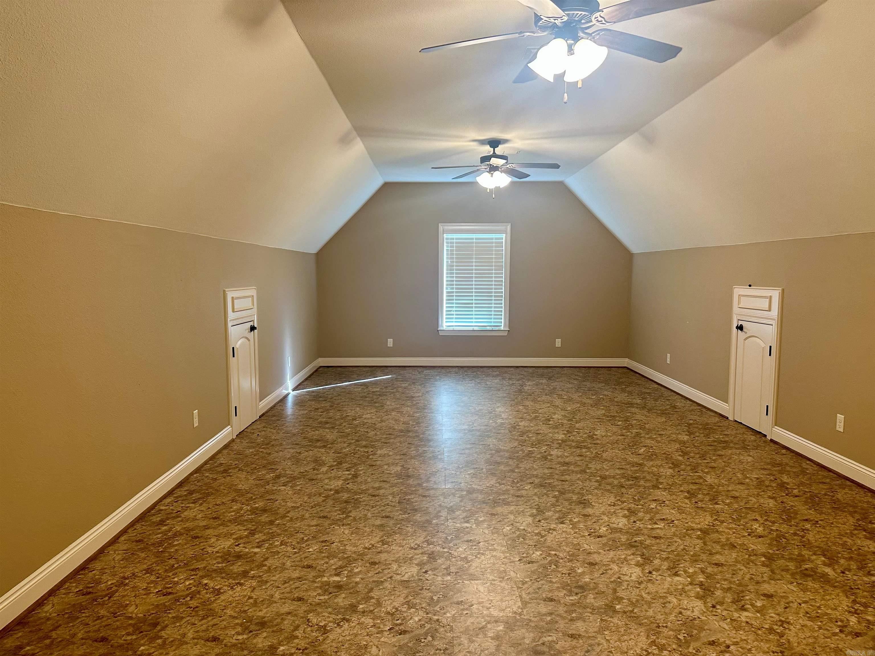 WESTSHORE ADDN HURRICANE LAKE ES - Residential