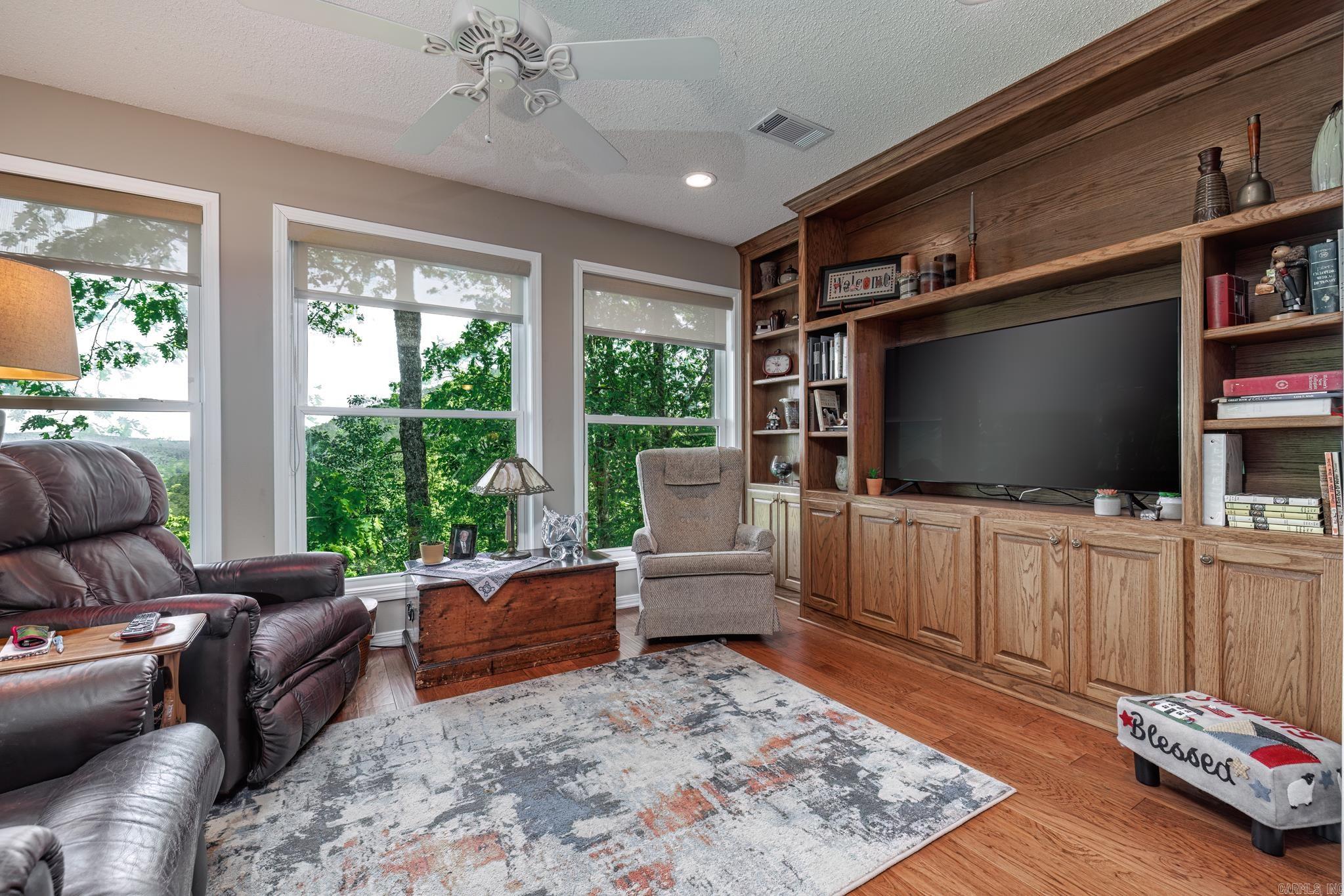 BINEFAR - Residential