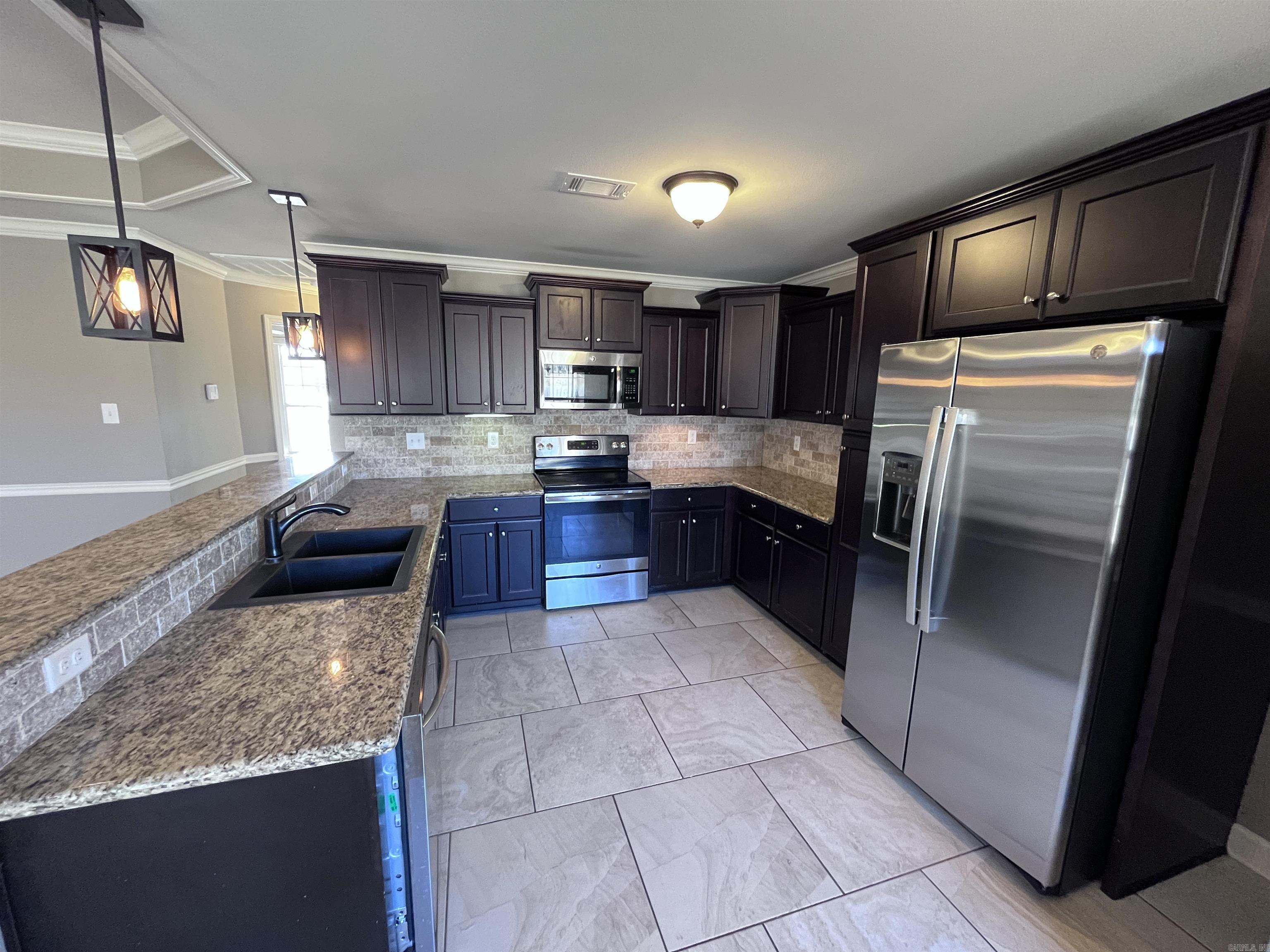 Churchill Downs - Residential Lease