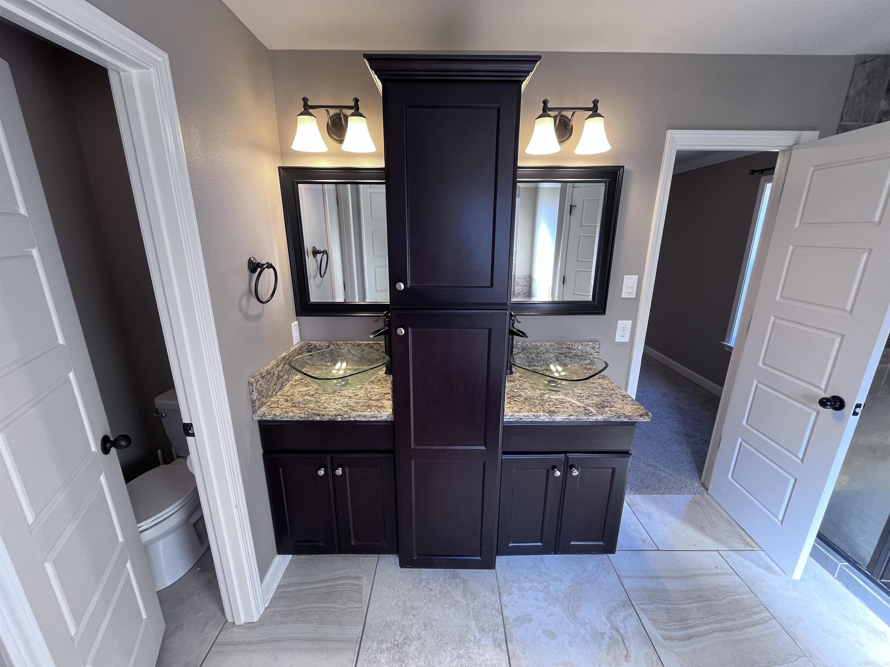 Churchill Downs - Residential Lease