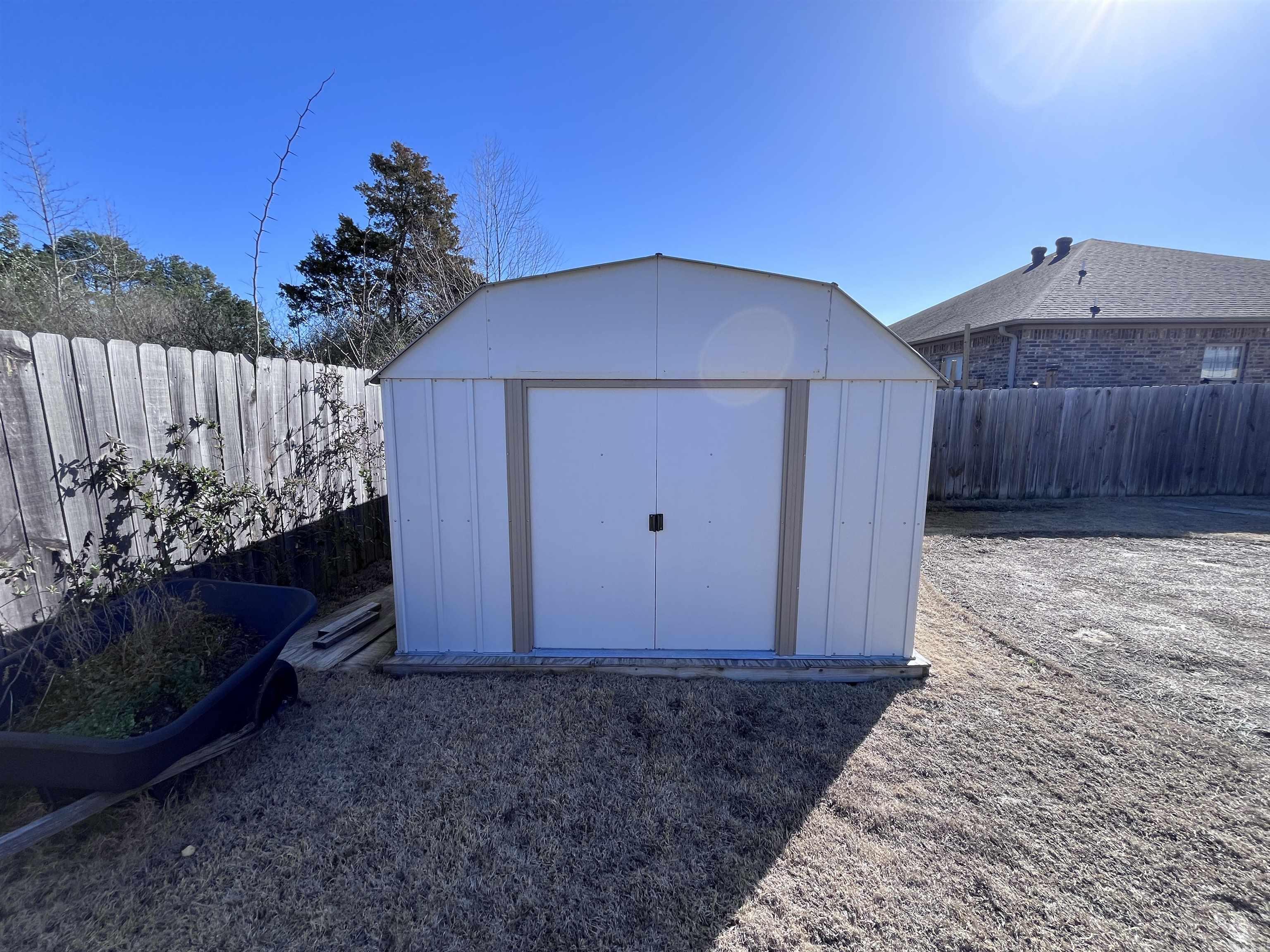 Churchill Downs - Residential Lease