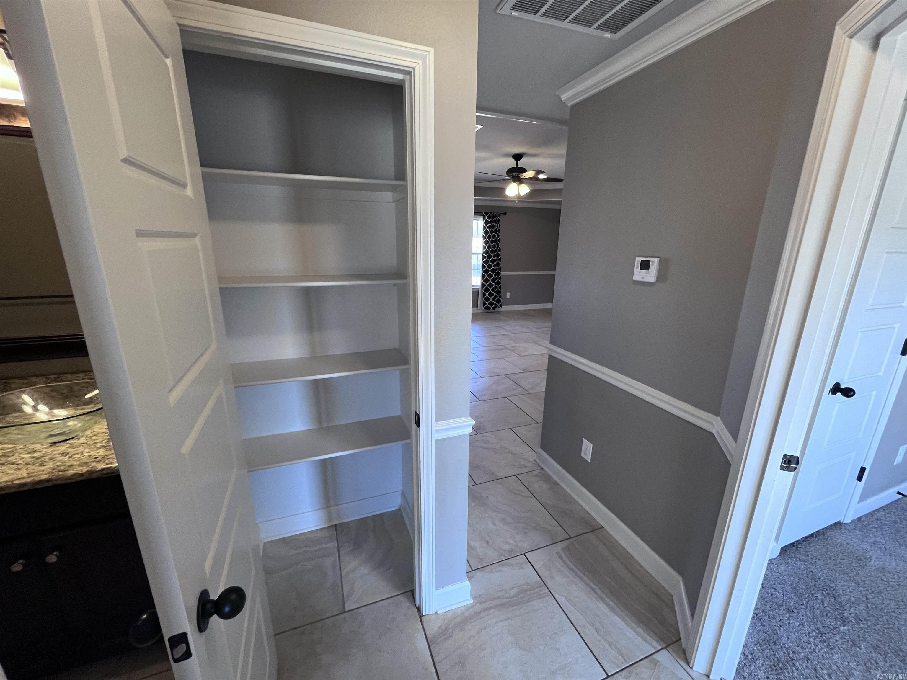 Churchill Downs - Residential Lease