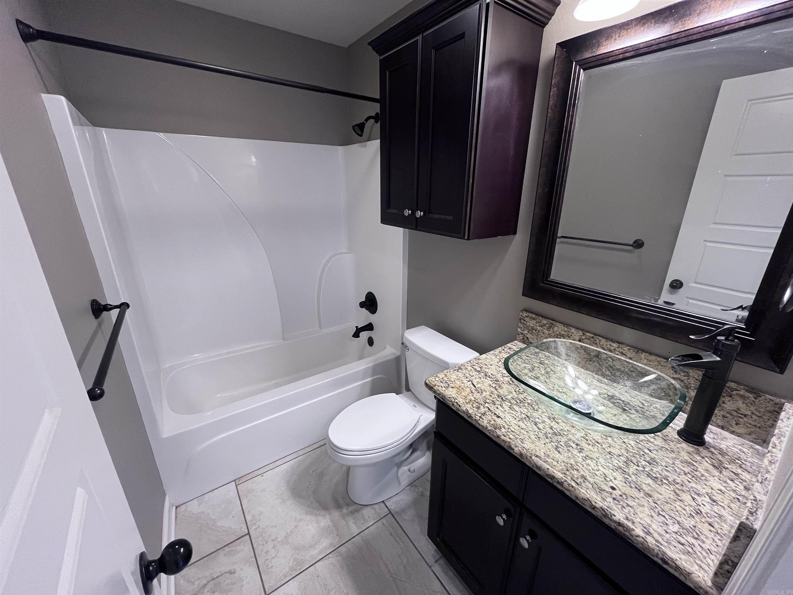 Churchill Downs - Residential Lease