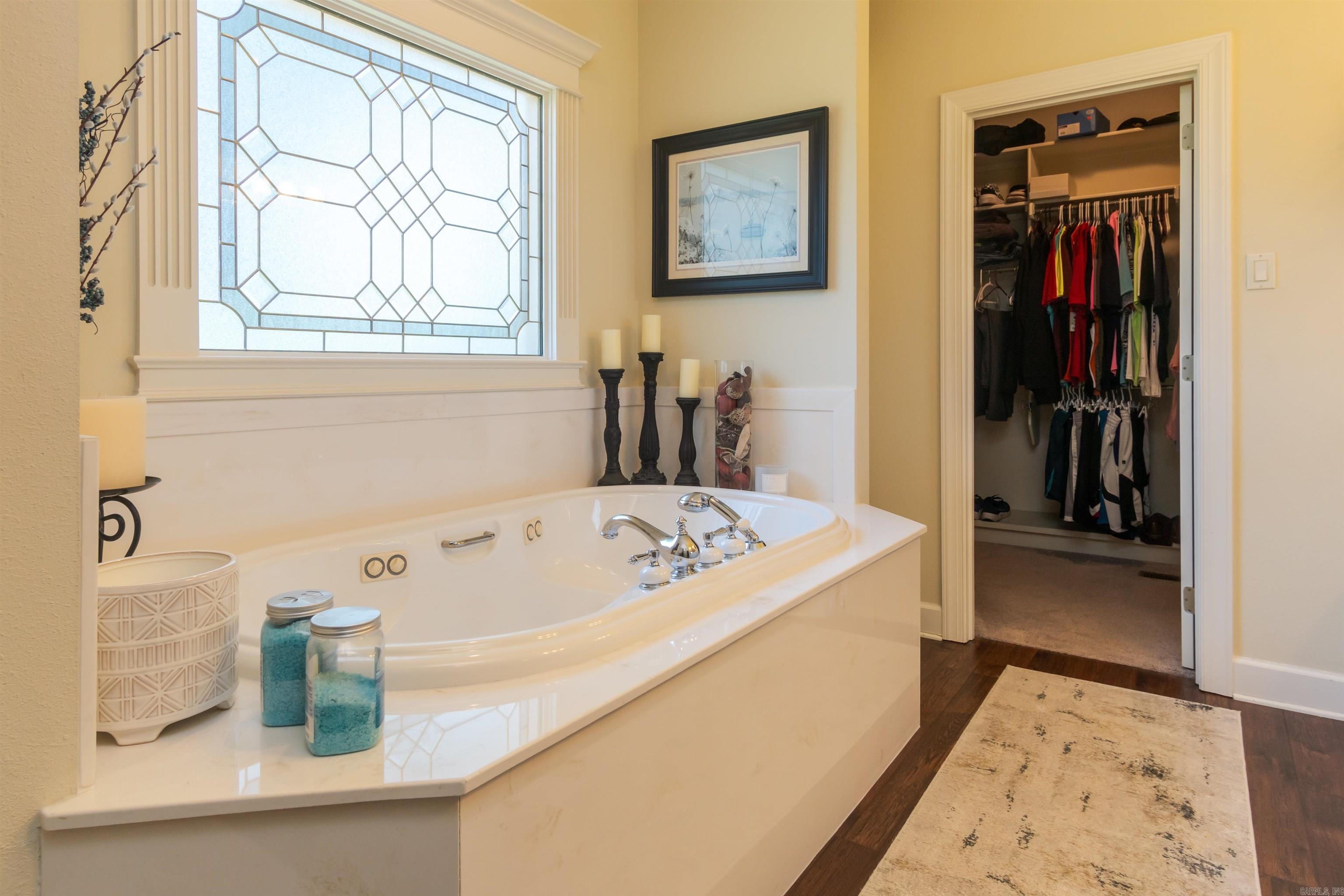 HURRICANE LAKE EST - Residential