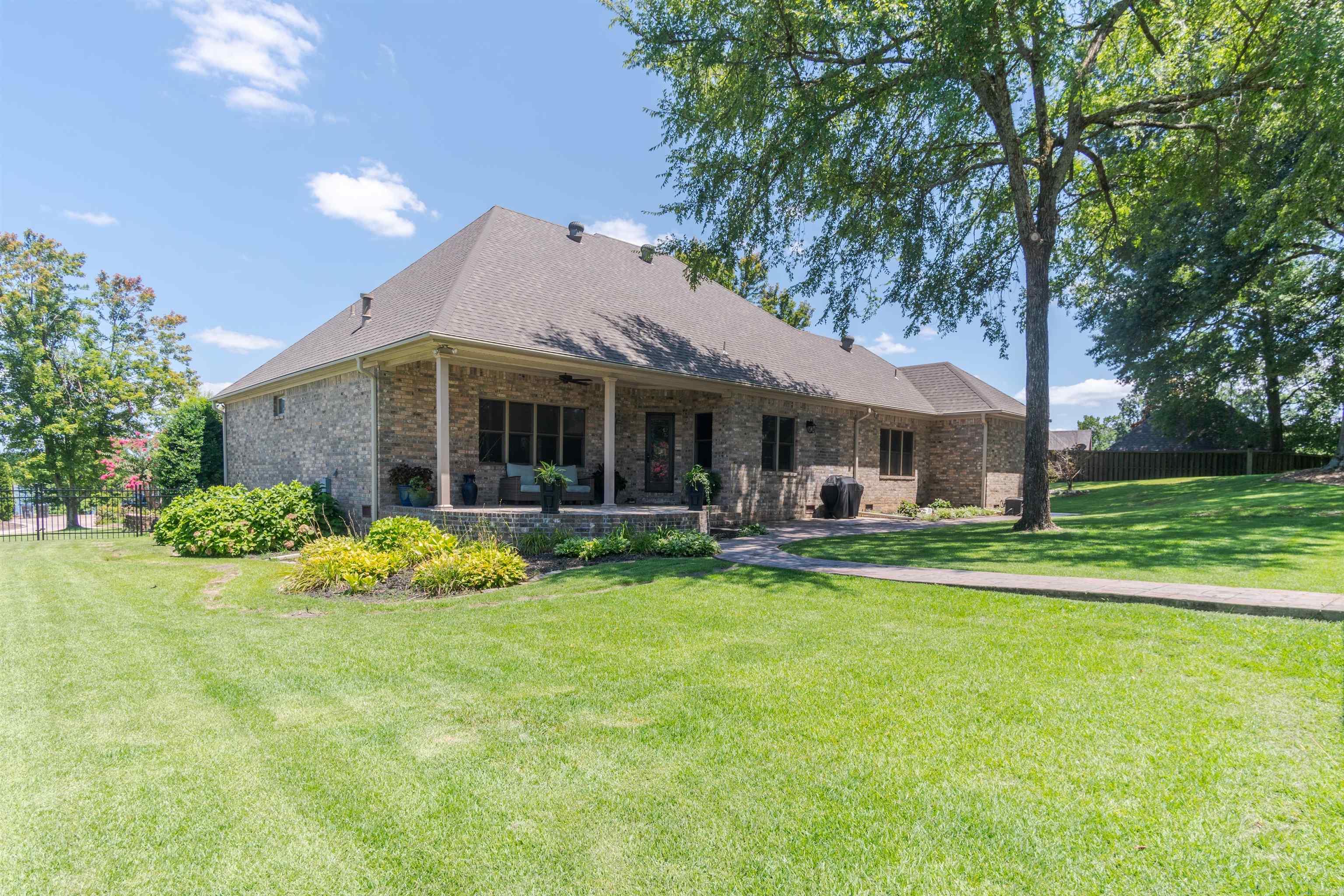 HURRICANE LAKE EST - Residential