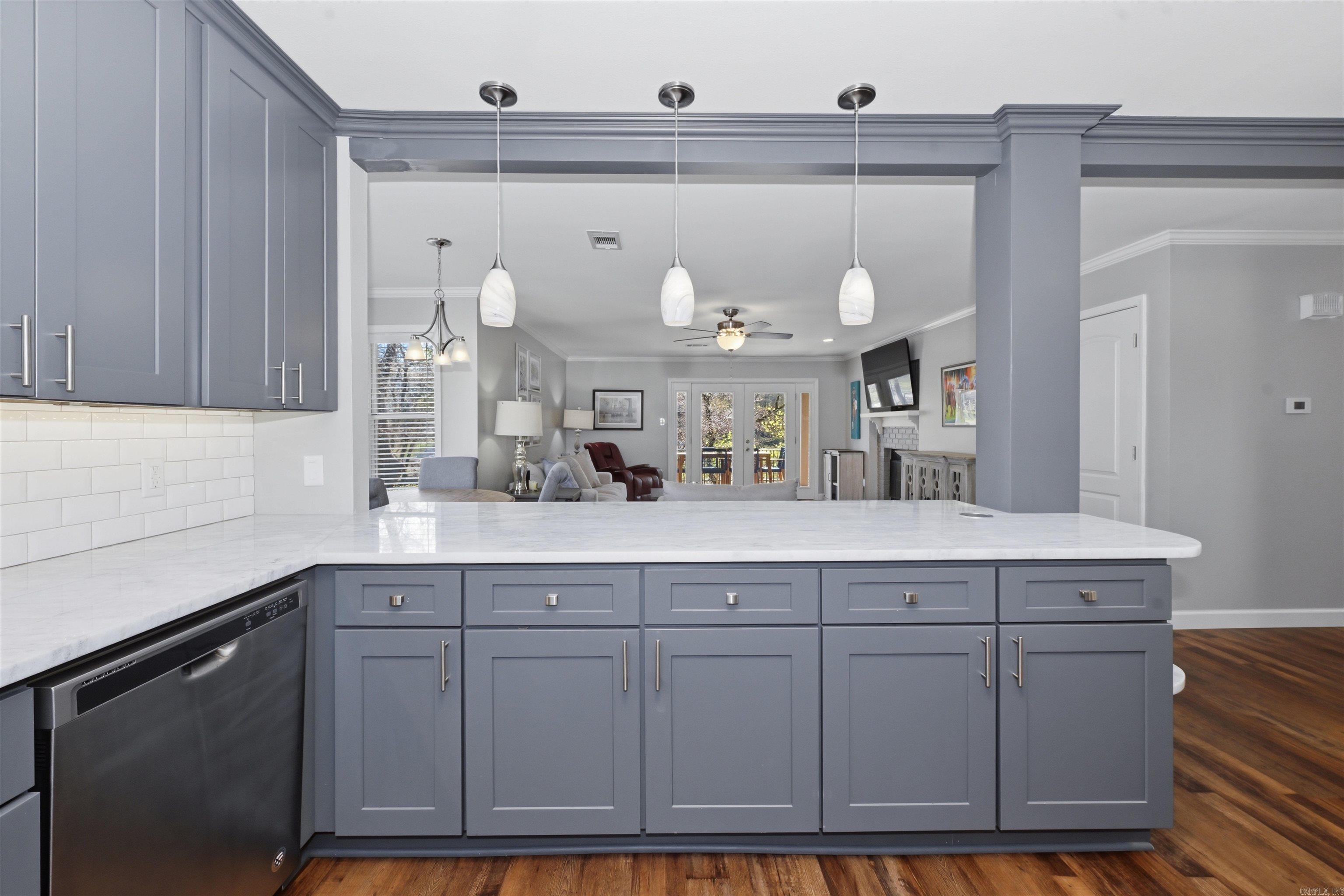 WESTPORT BAY TOWN HOUSE - Residential