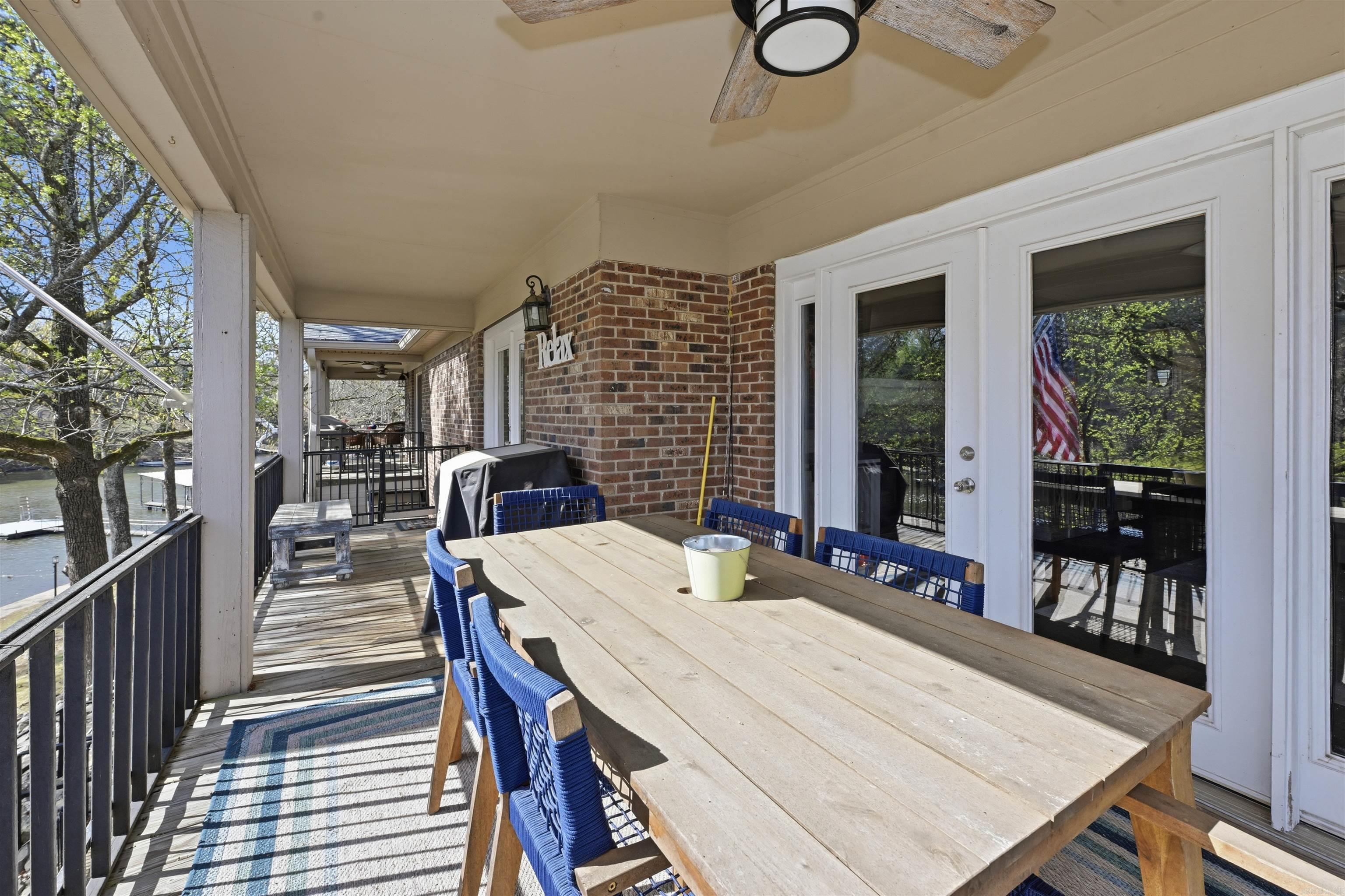 WESTPORT BAY TOWN HOUSE - Residential