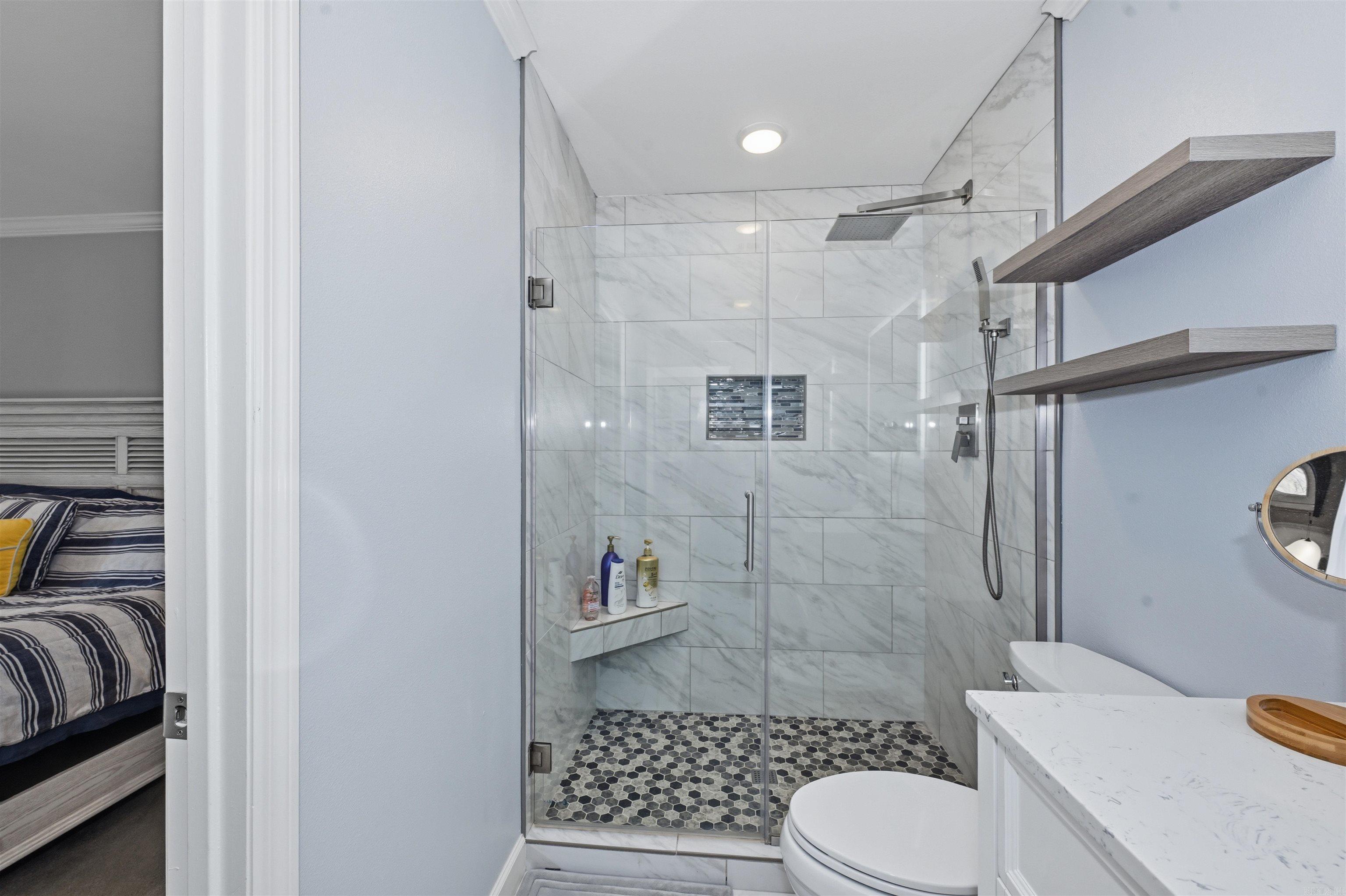 WESTPORT BAY TOWN HOUSE - Residential