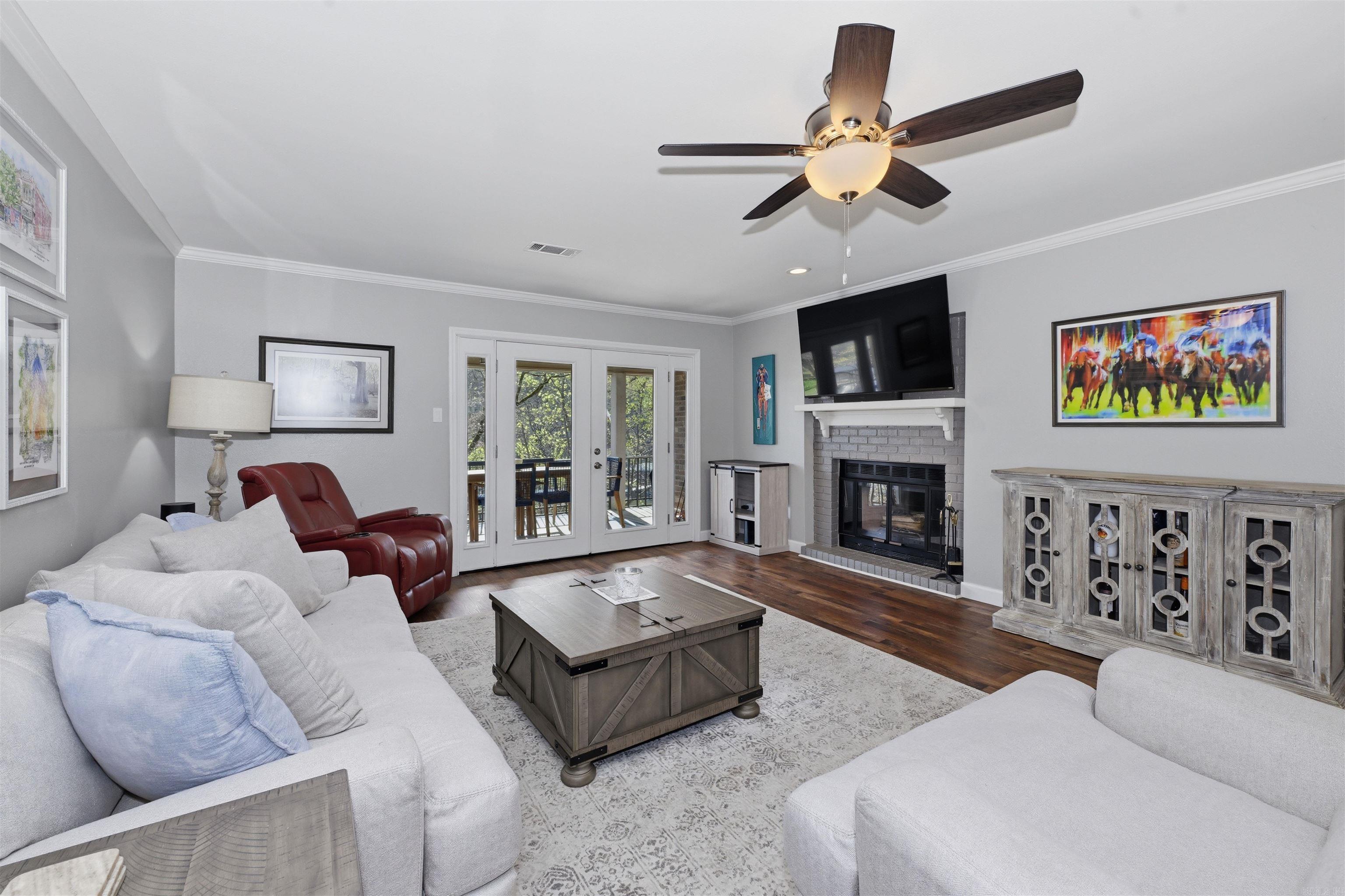 WESTPORT BAY TOWN HOUSE - Residential