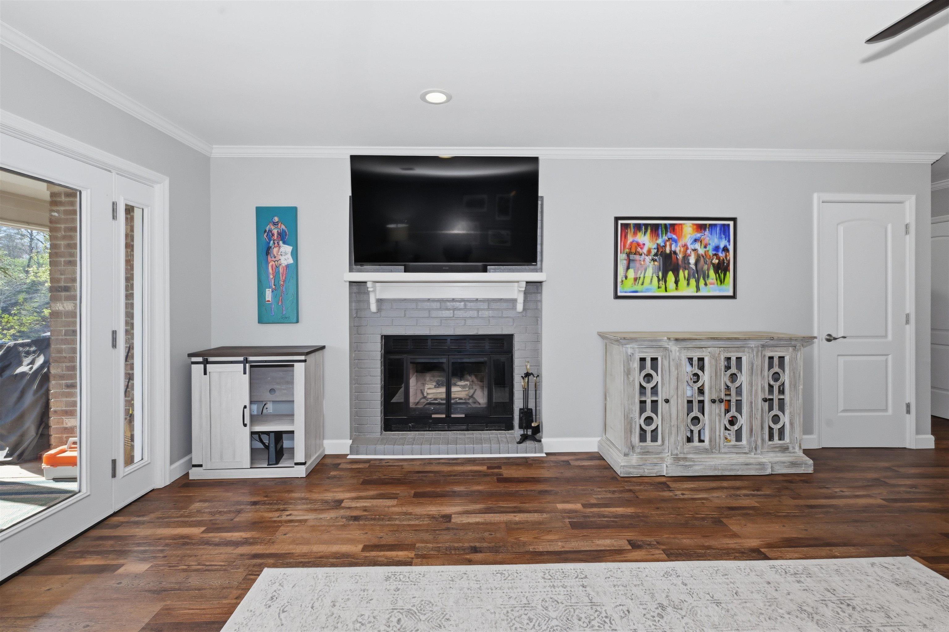 WESTPORT BAY TOWN HOUSE - Residential