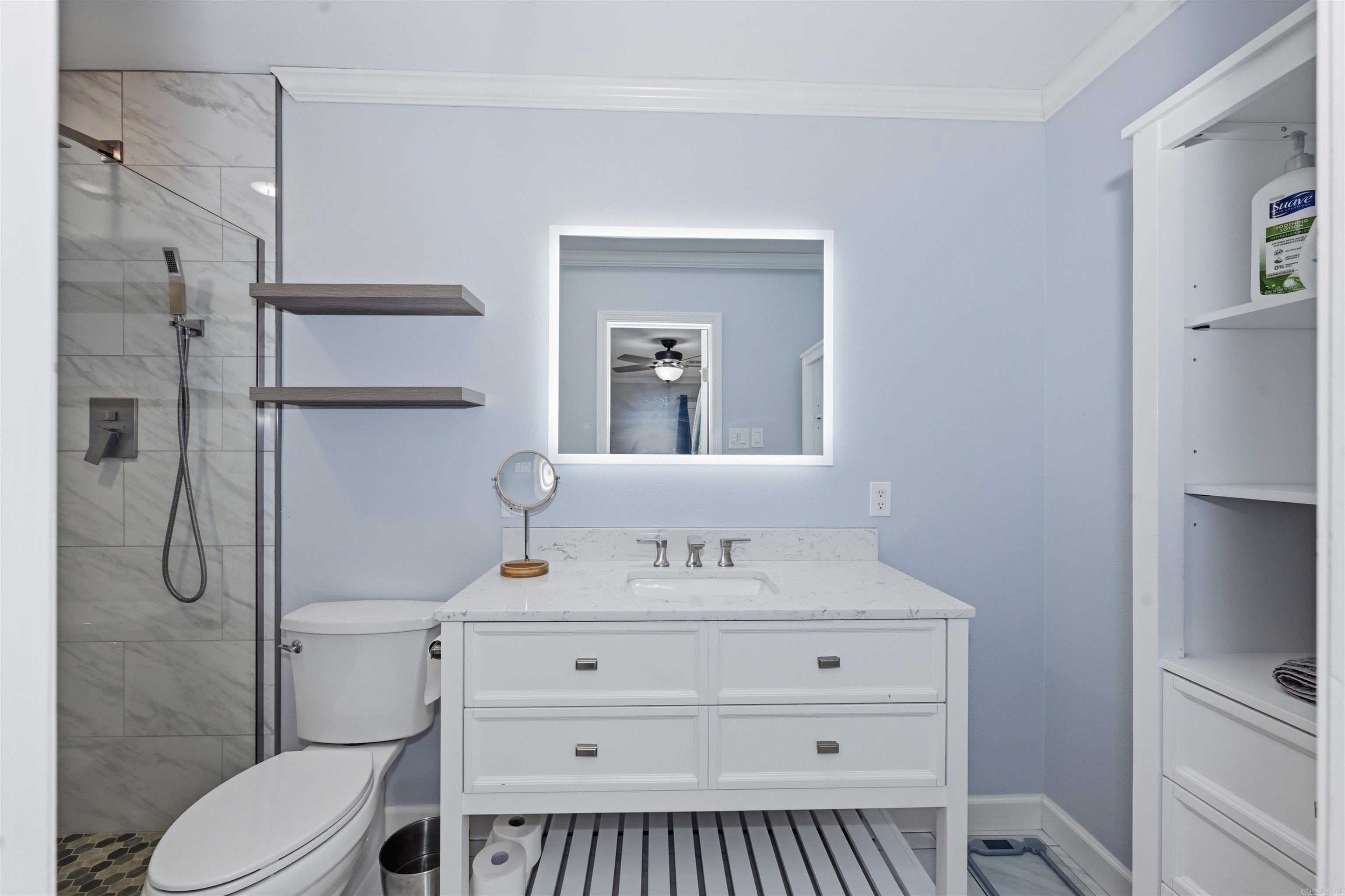 WESTPORT BAY TOWN HOUSE - Residential