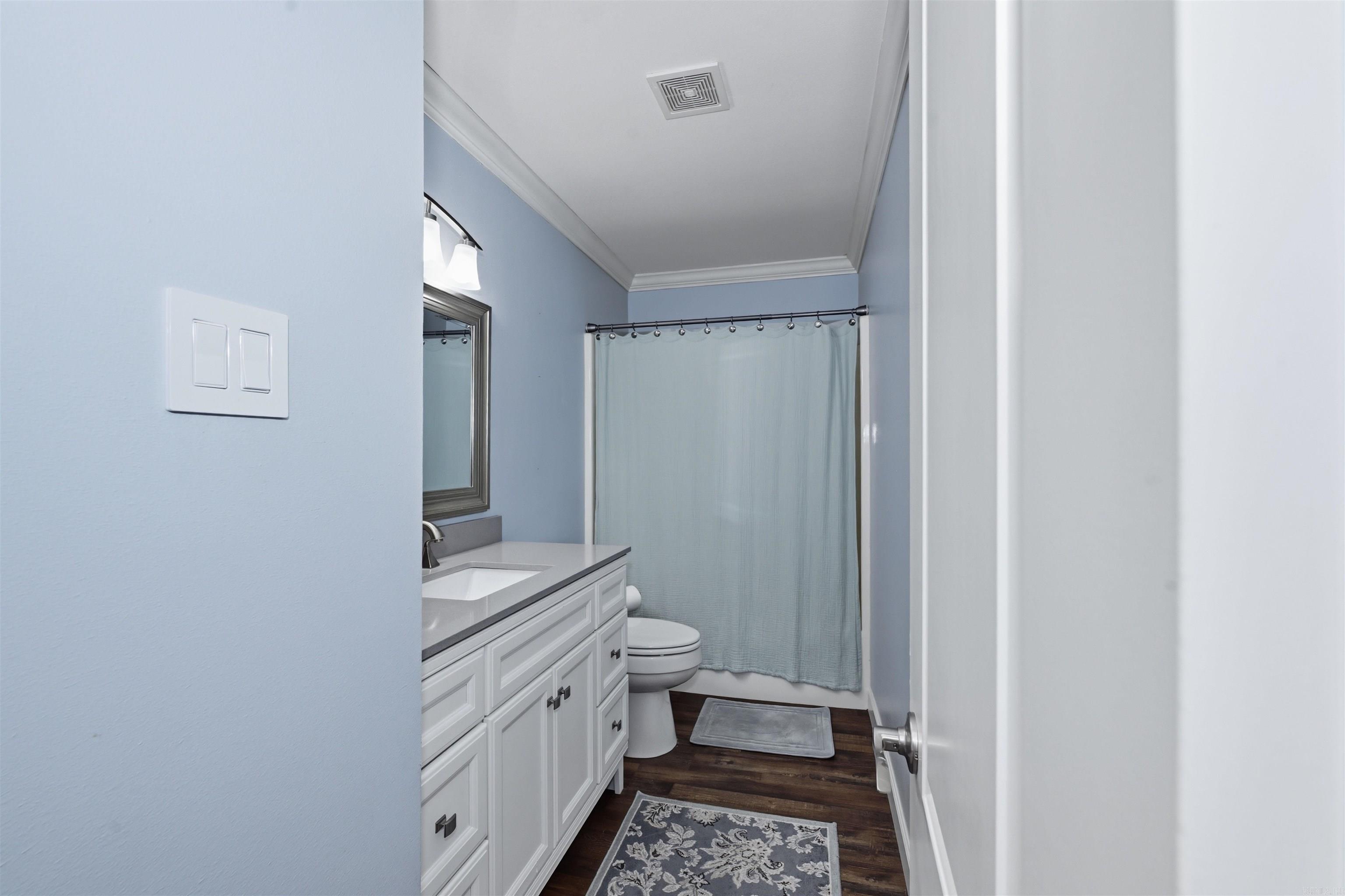 WESTPORT BAY TOWN HOUSE - Residential