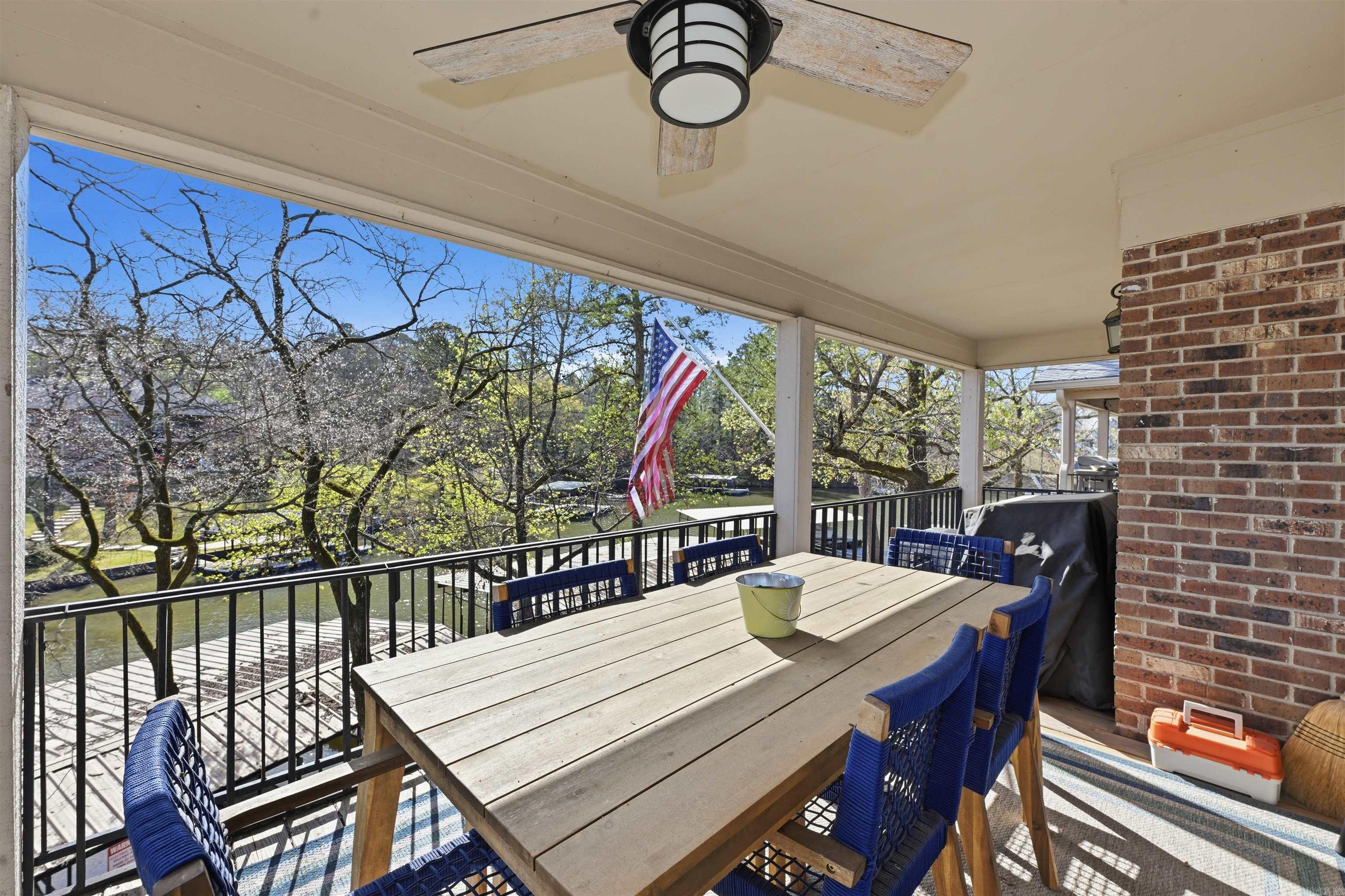 WESTPORT BAY TOWN HOUSE - Residential