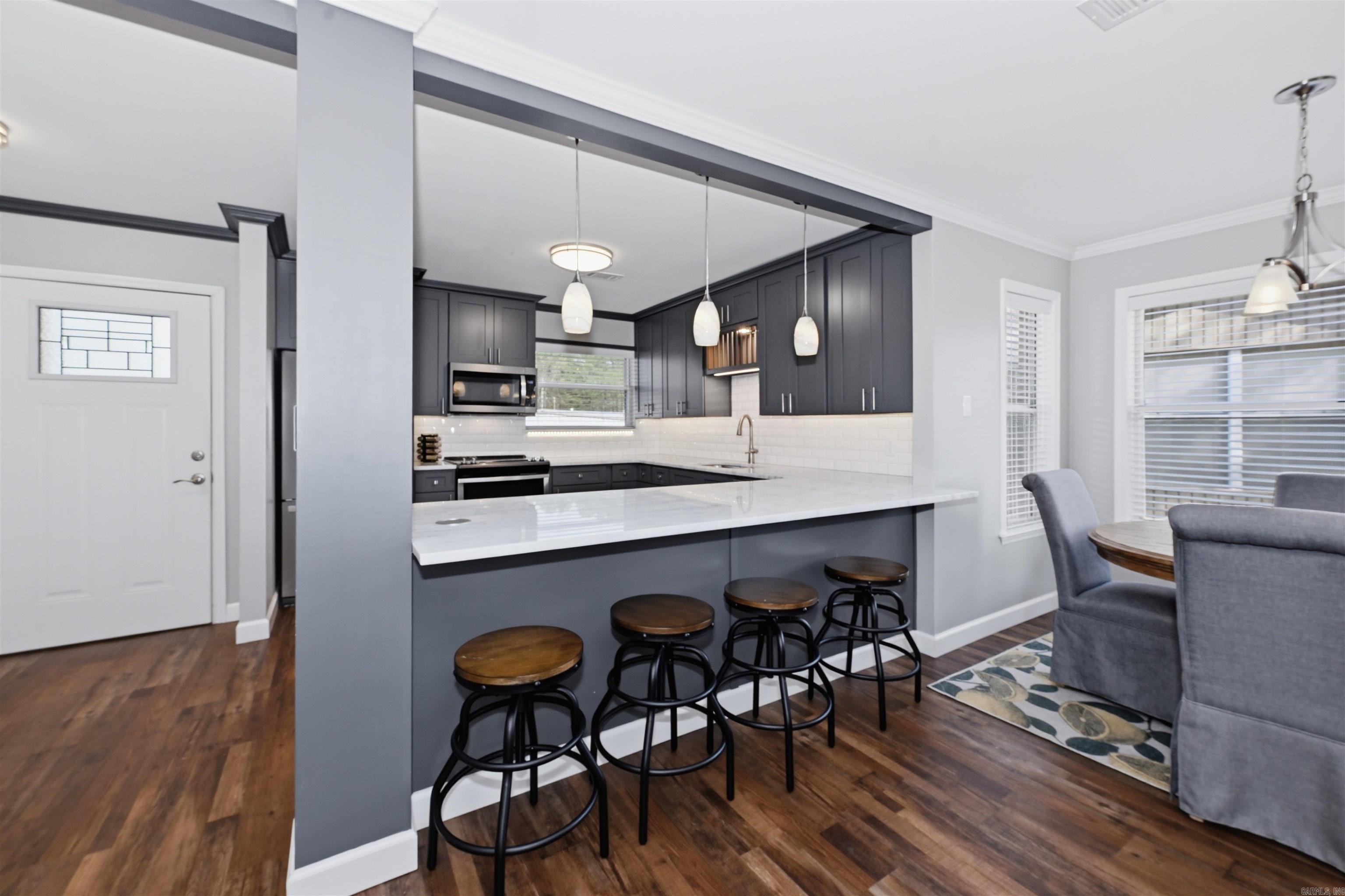 WESTPORT BAY TOWN HOUSE - Residential