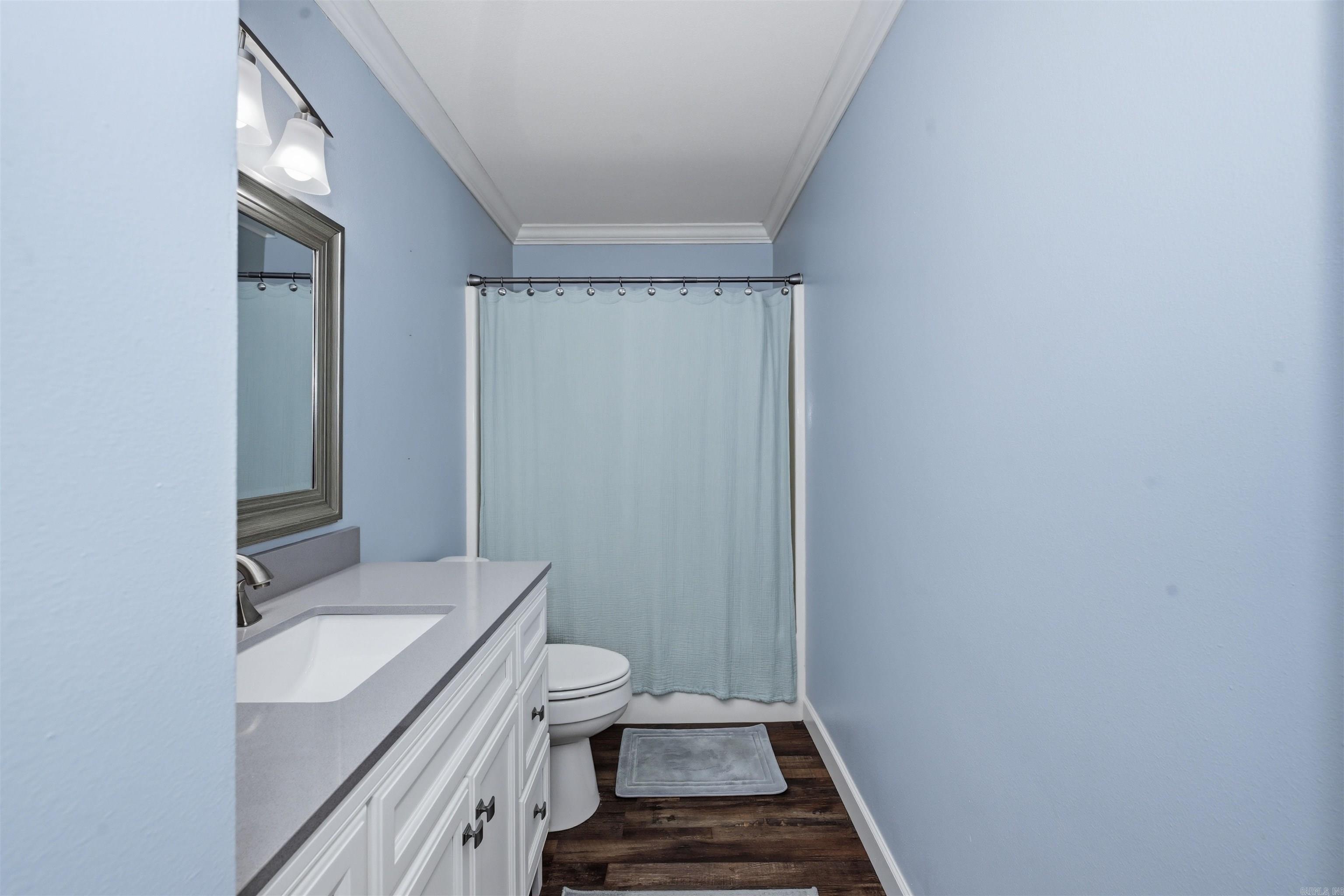 WESTPORT BAY TOWN HOUSE - Residential