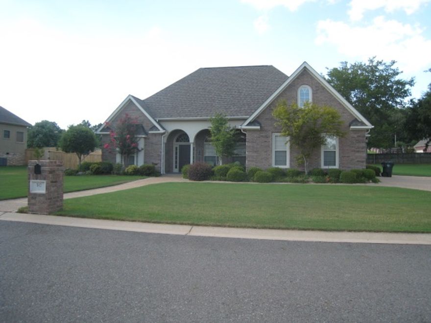 Wonderful one level home in Quail Ridge. House features gas fireplace, tray ceilings, maple cabinets, granite, jacuzzi and walk in shower, Jack and Jill bath, formal dining, stamped concrete porches, new hardwood floors, new roof 2011, office, privacy fencing, tall ceilings and big crown molding. Reasonably priced!