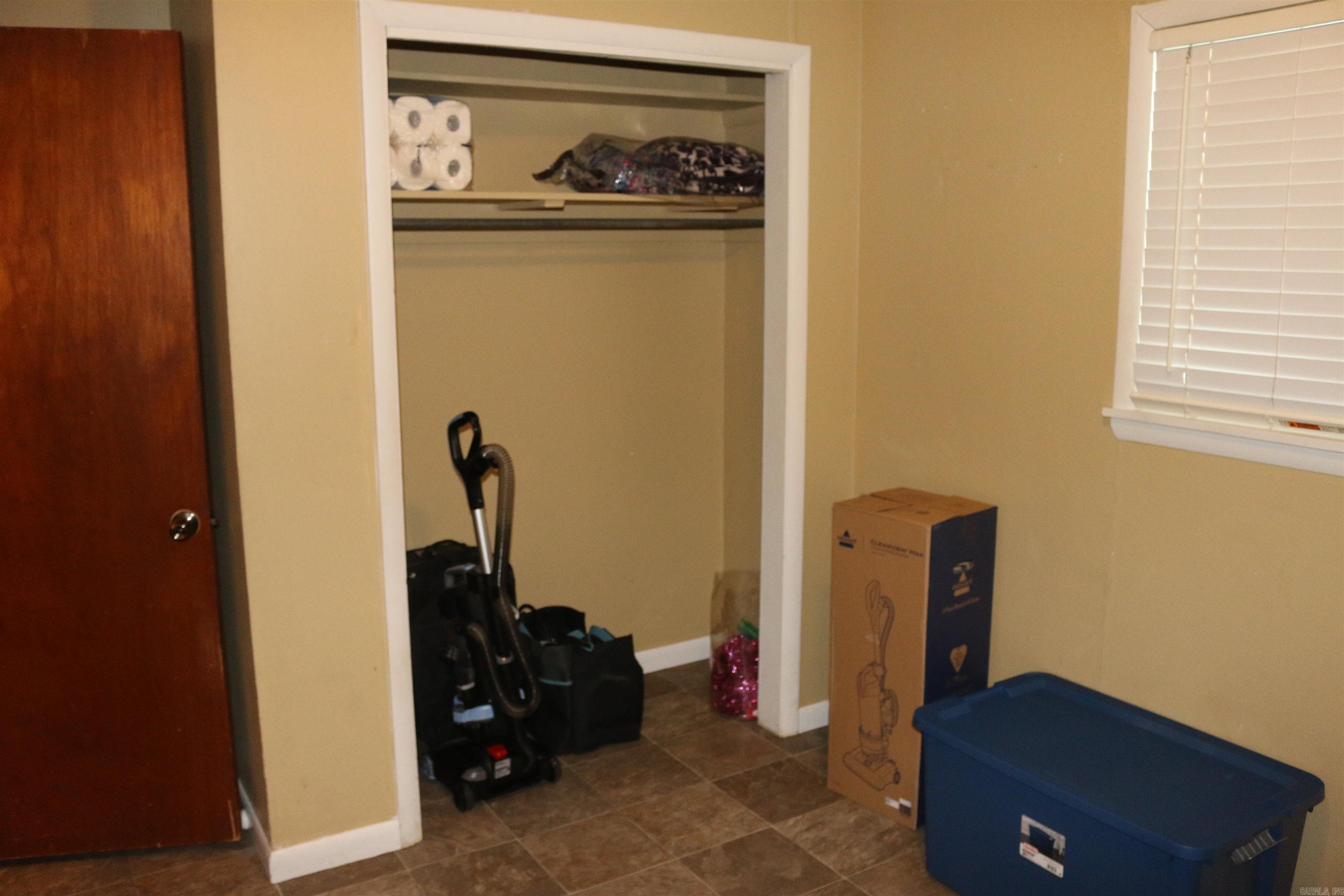 SPRING LAKE SUB - Residential