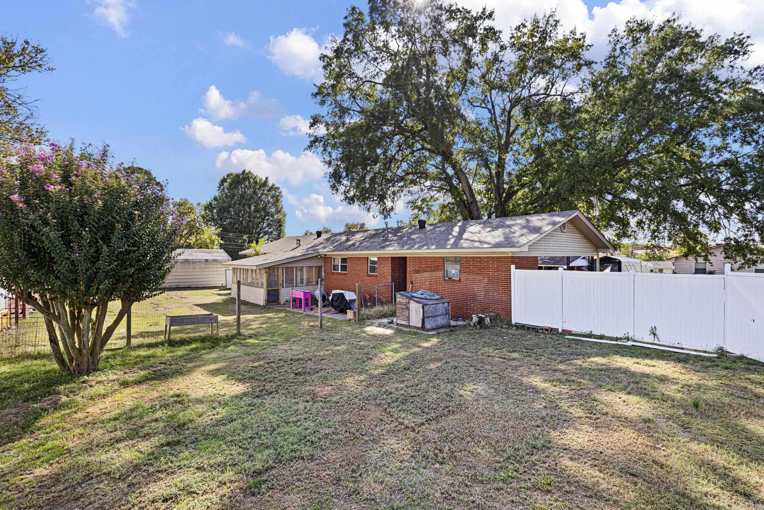 Holloway Replat South Hwy - Residential