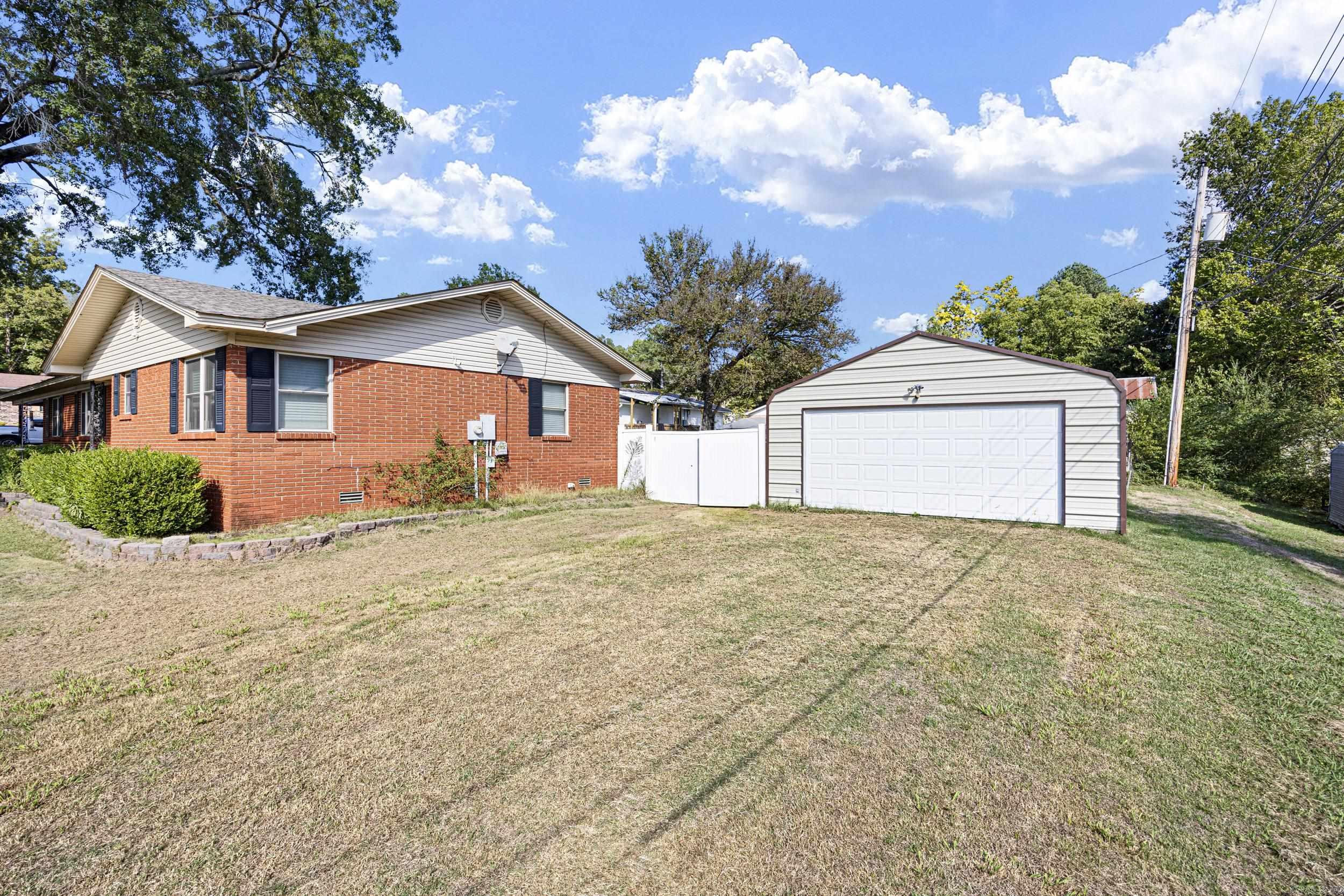 Holloway Replat South Hwy - Residential