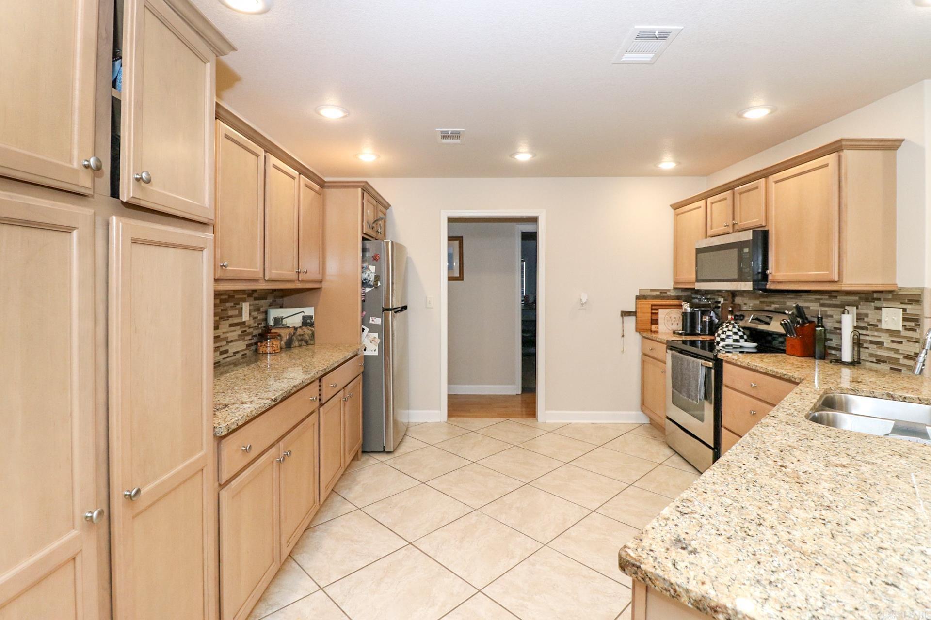 PRAIRIE MEADOWS - Residential