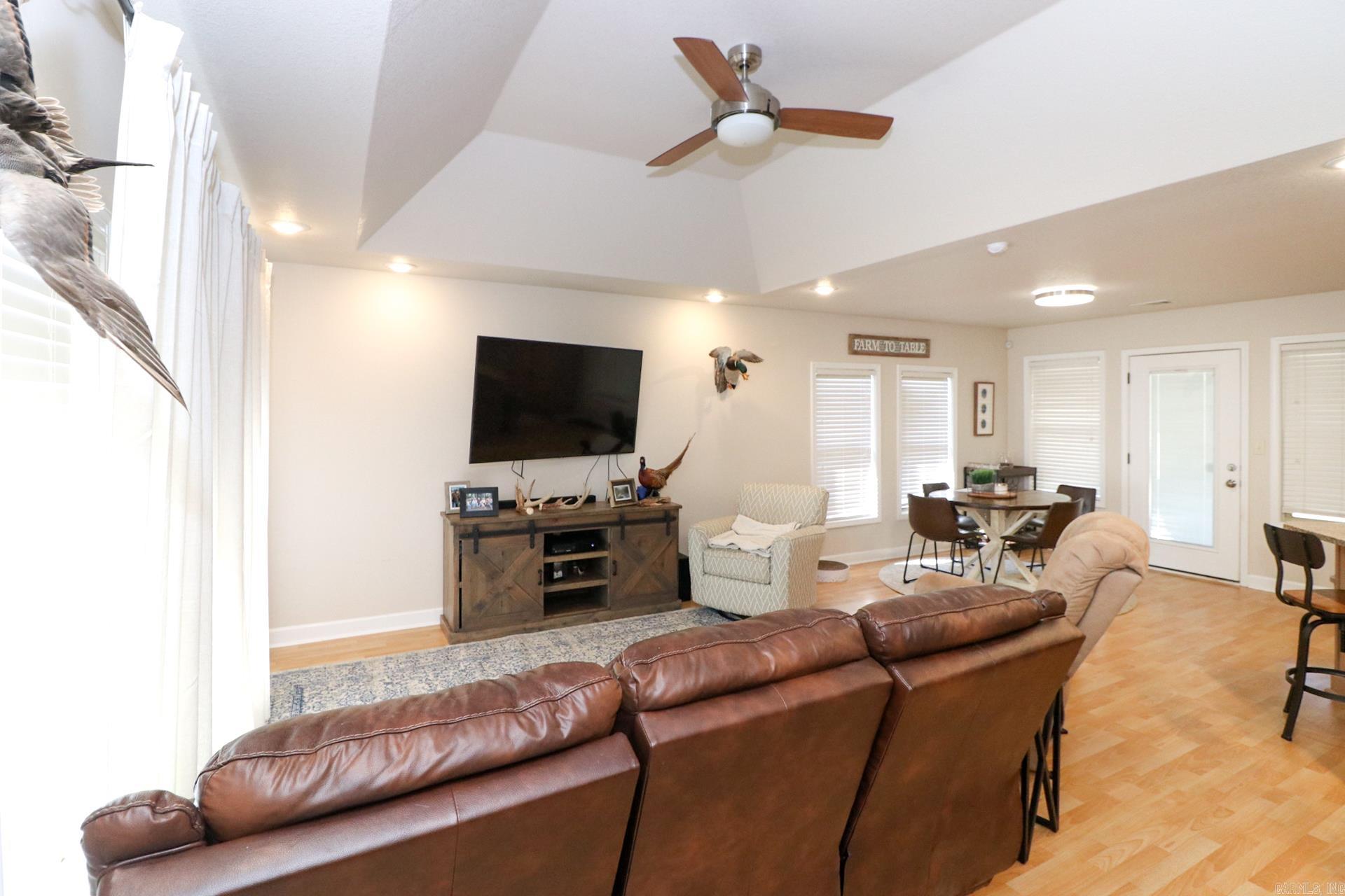 PRAIRIE MEADOWS - Residential