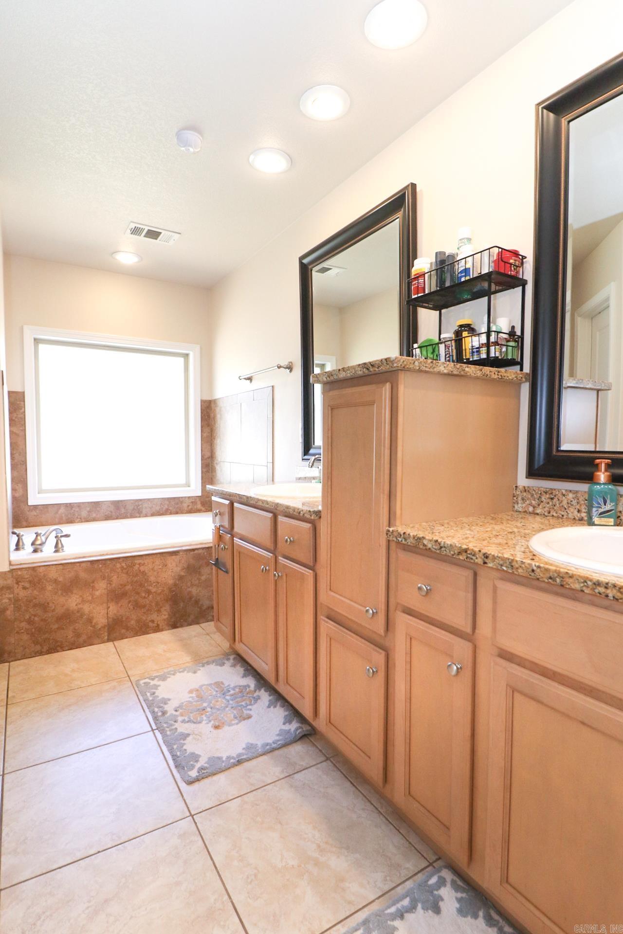 PRAIRIE MEADOWS - Residential