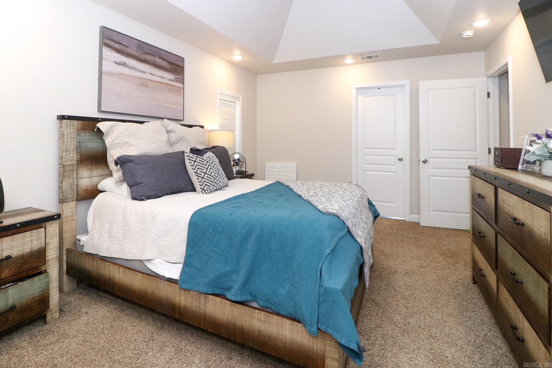 PRAIRIE MEADOWS - Residential